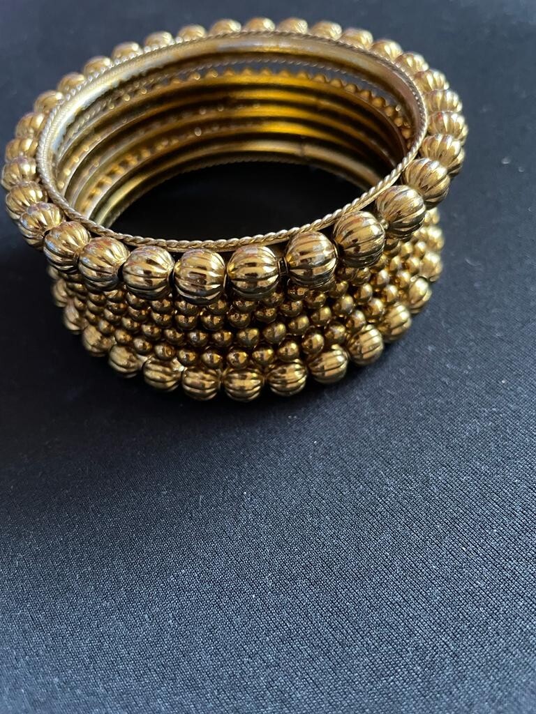 Plain Golden Color Temple Style Bangle Set – 6 Count – Timeless Elegance