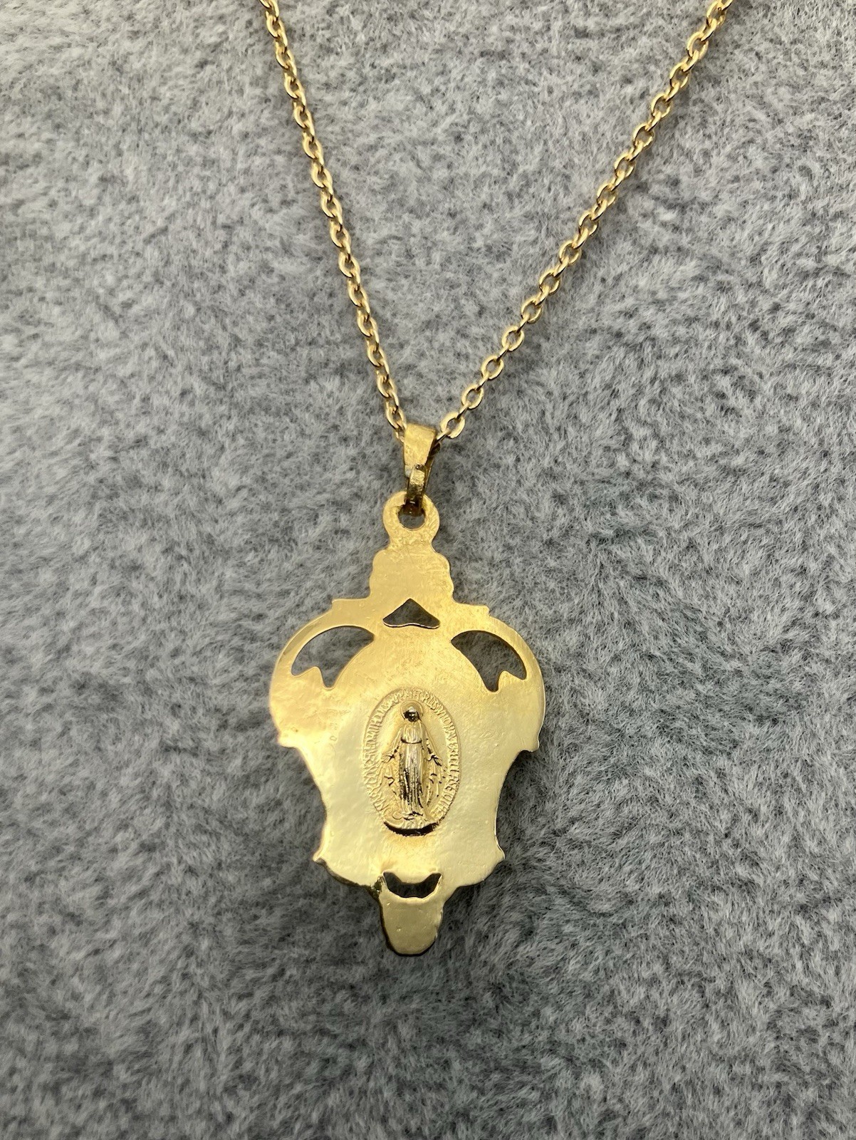 1928 Gold Tone Cameo Pendant Necklace Virgin Mary Cable Chain Spring Ring VTG