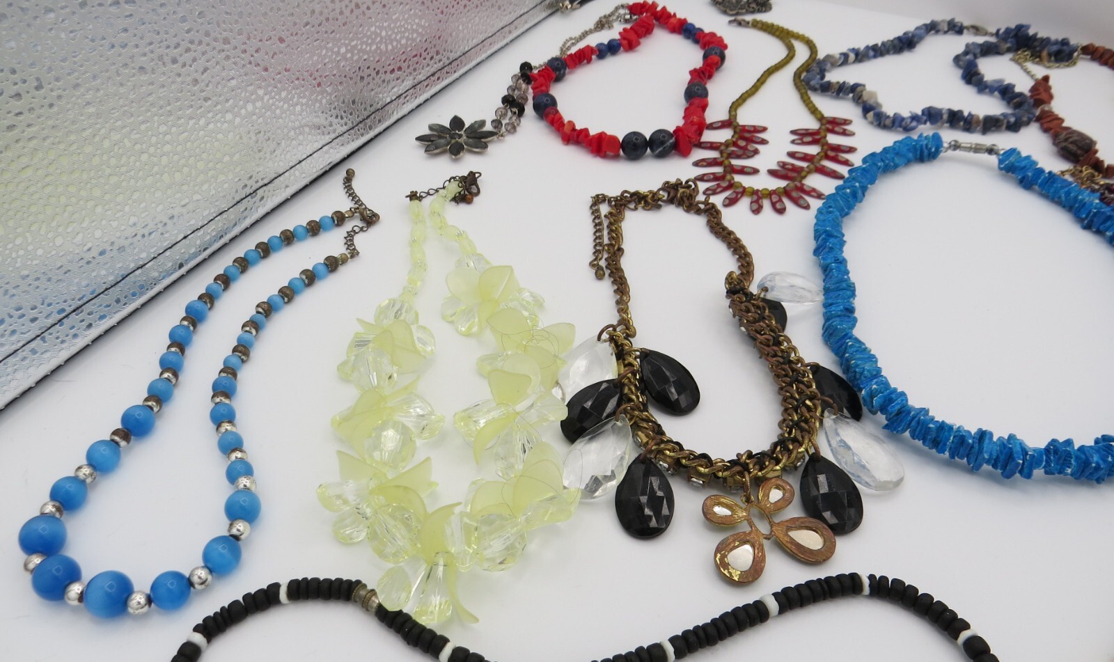 Costume Jewelry Lot 19 Short Necklaces 15″-20″ Resale #16