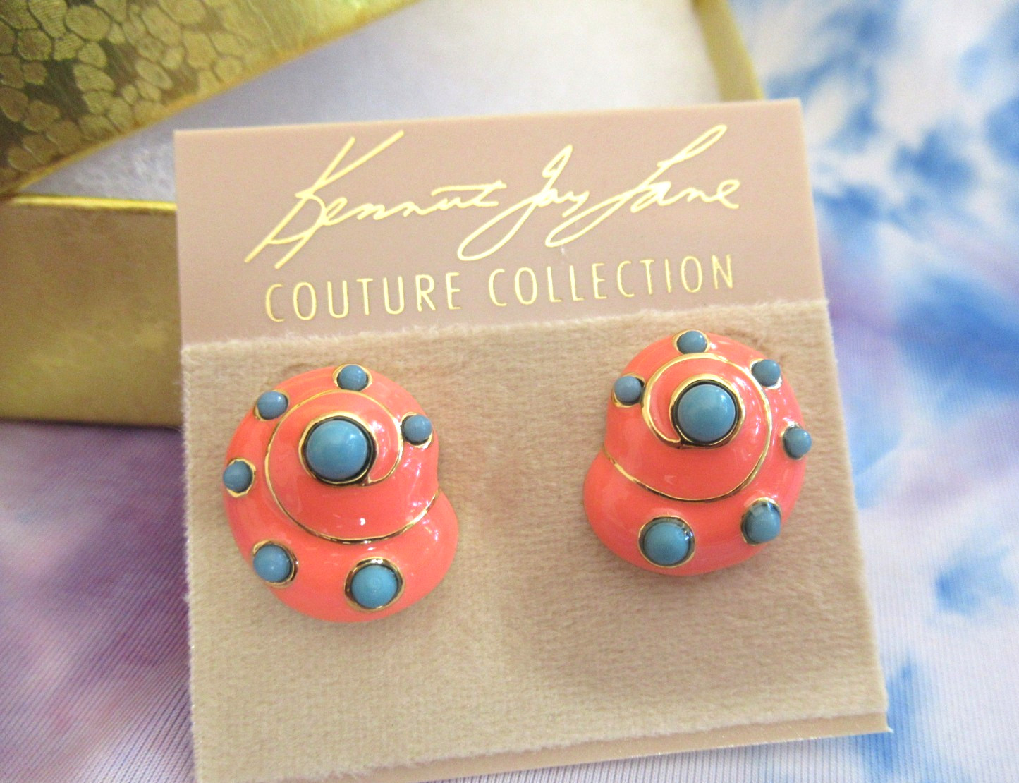 KJL Kenneth Jay Lane Enamel CORAL Color Snail Turquoise Dotted Shell Earrings