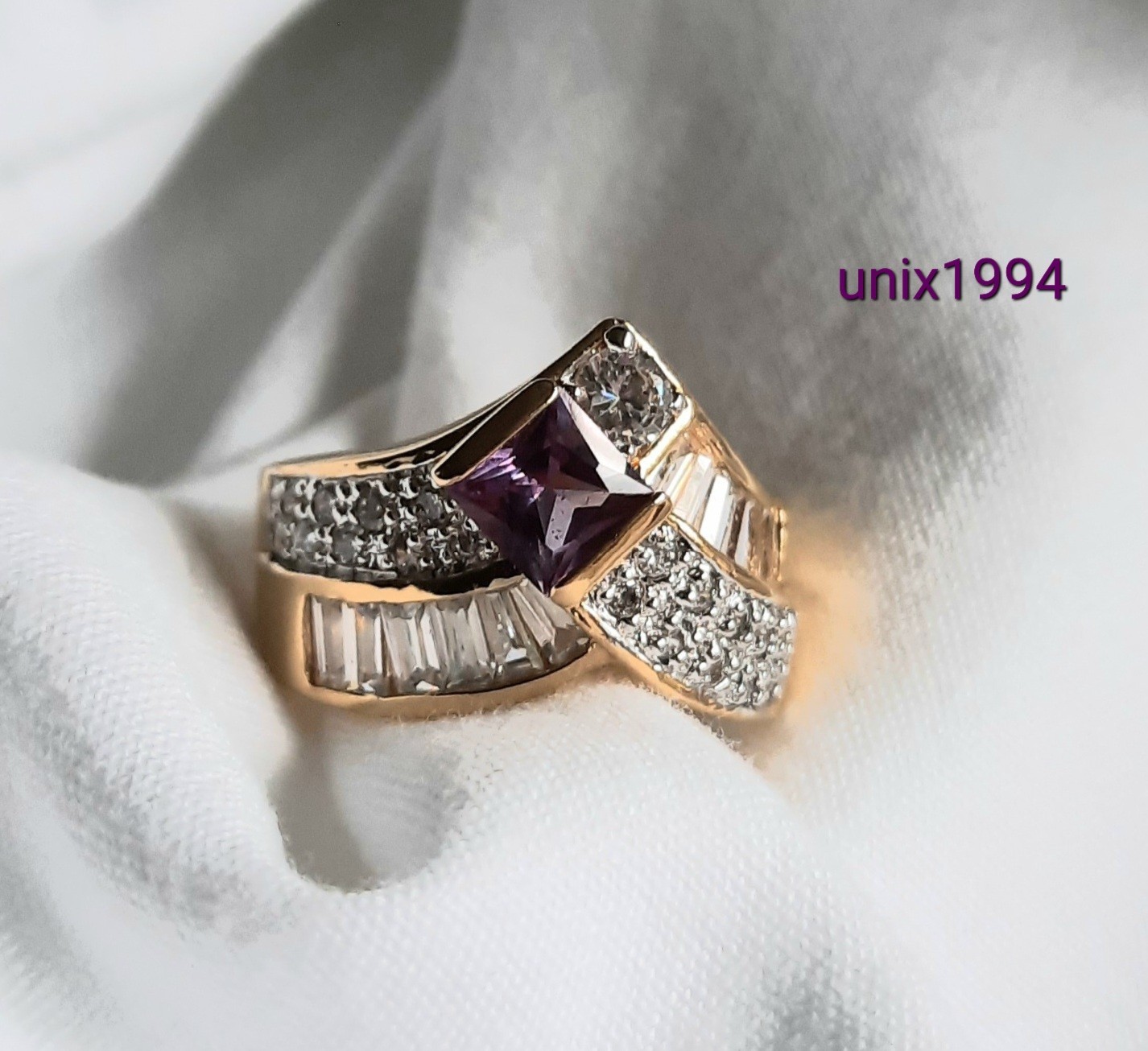 Stunning 4.5 carats of Simulated Tanzanite-Amethyst and Diamonds Cocktail Ring