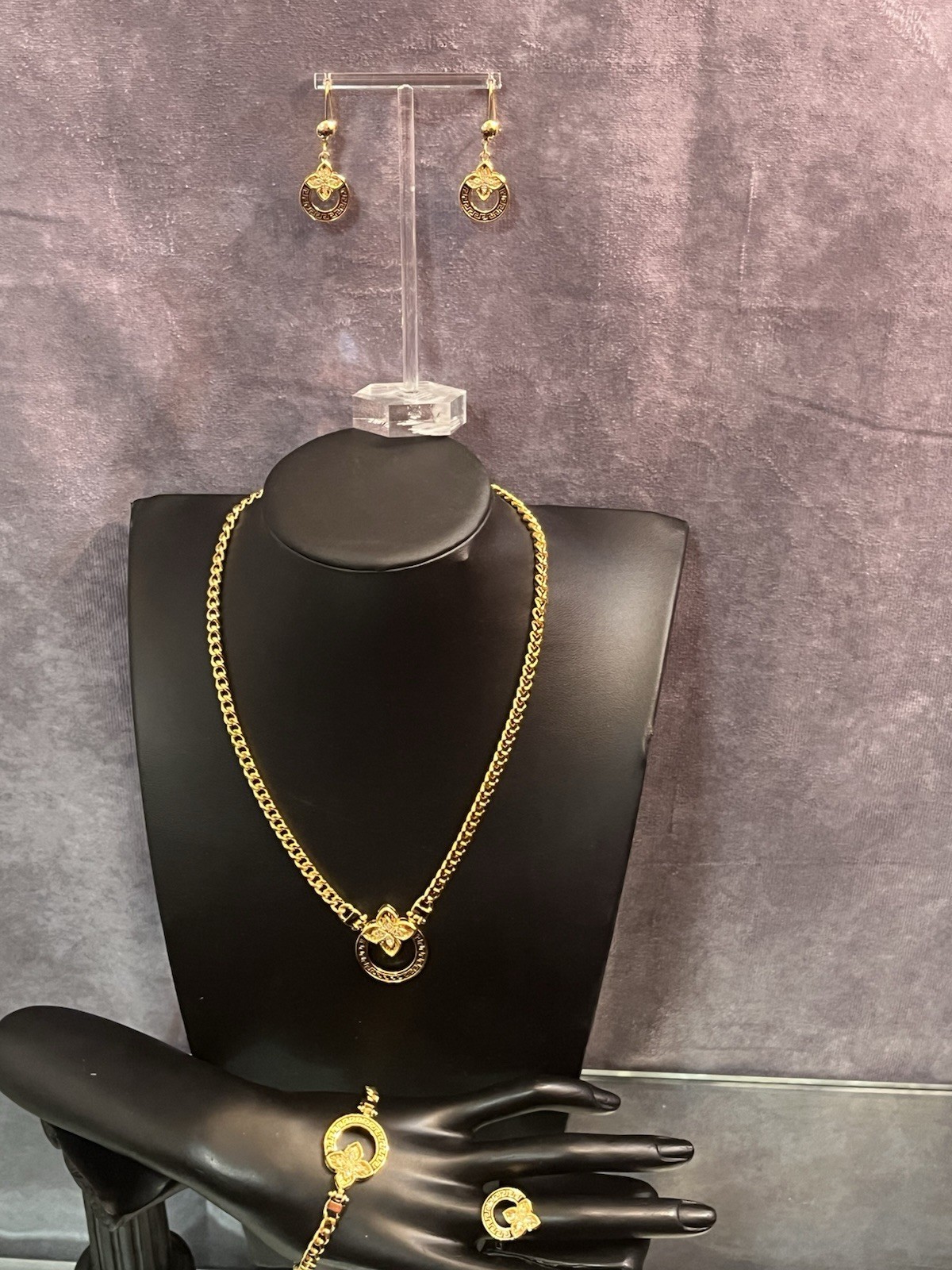 None tarnish none fade Gold Tone Turtle Necklace & Earrings Set Green