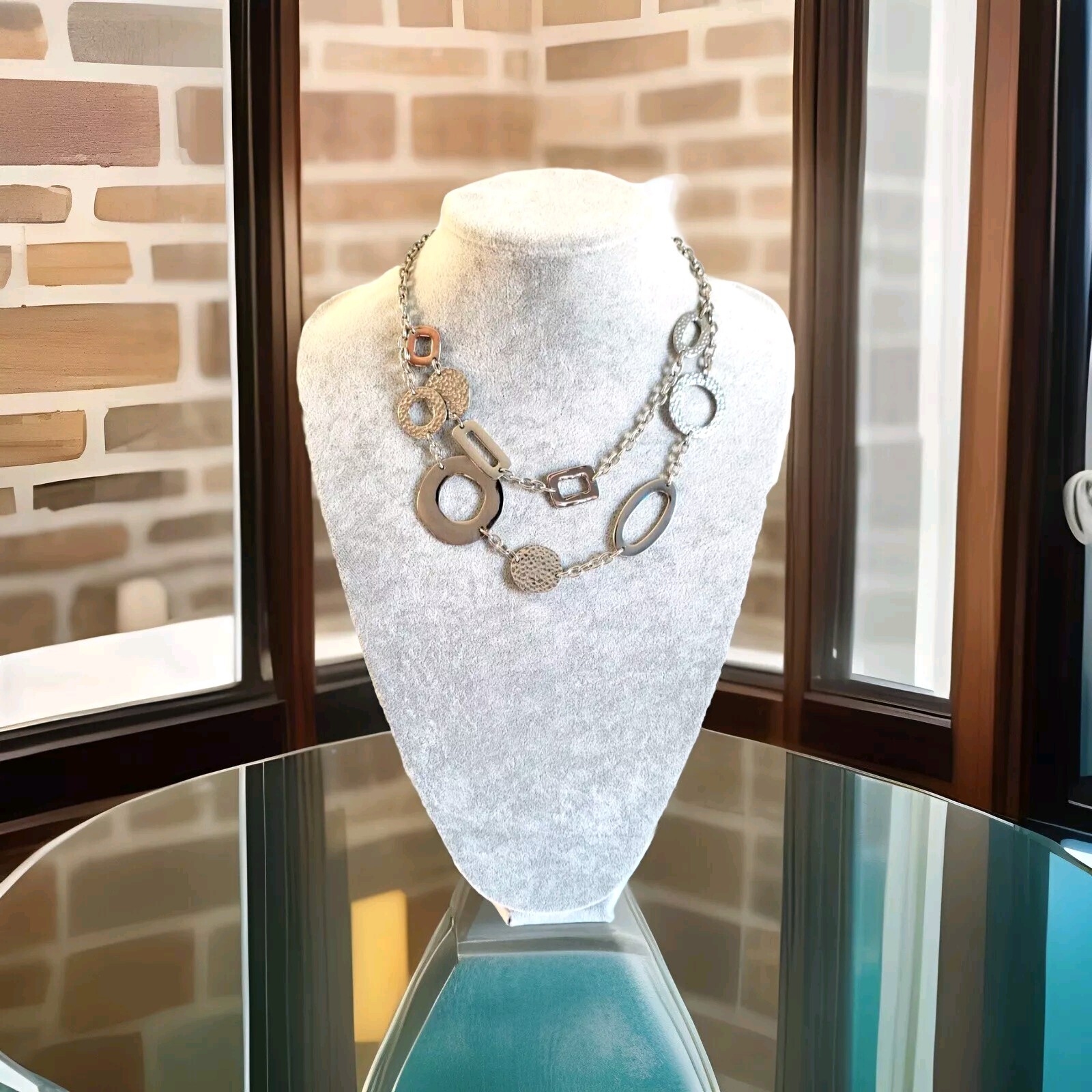 Women’s Silver Tone Geometric Statement Necklace – Round & Oval Shapes