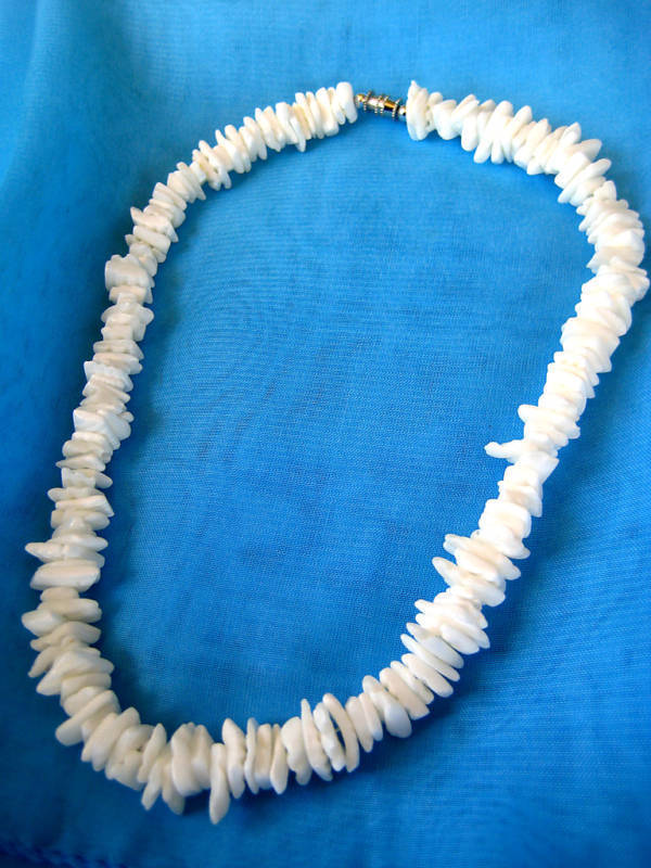 Wholesale Lot Hawaiian Jewelry White Puka Shell Necklace 16″ 18″ 20″ 22″ 24″