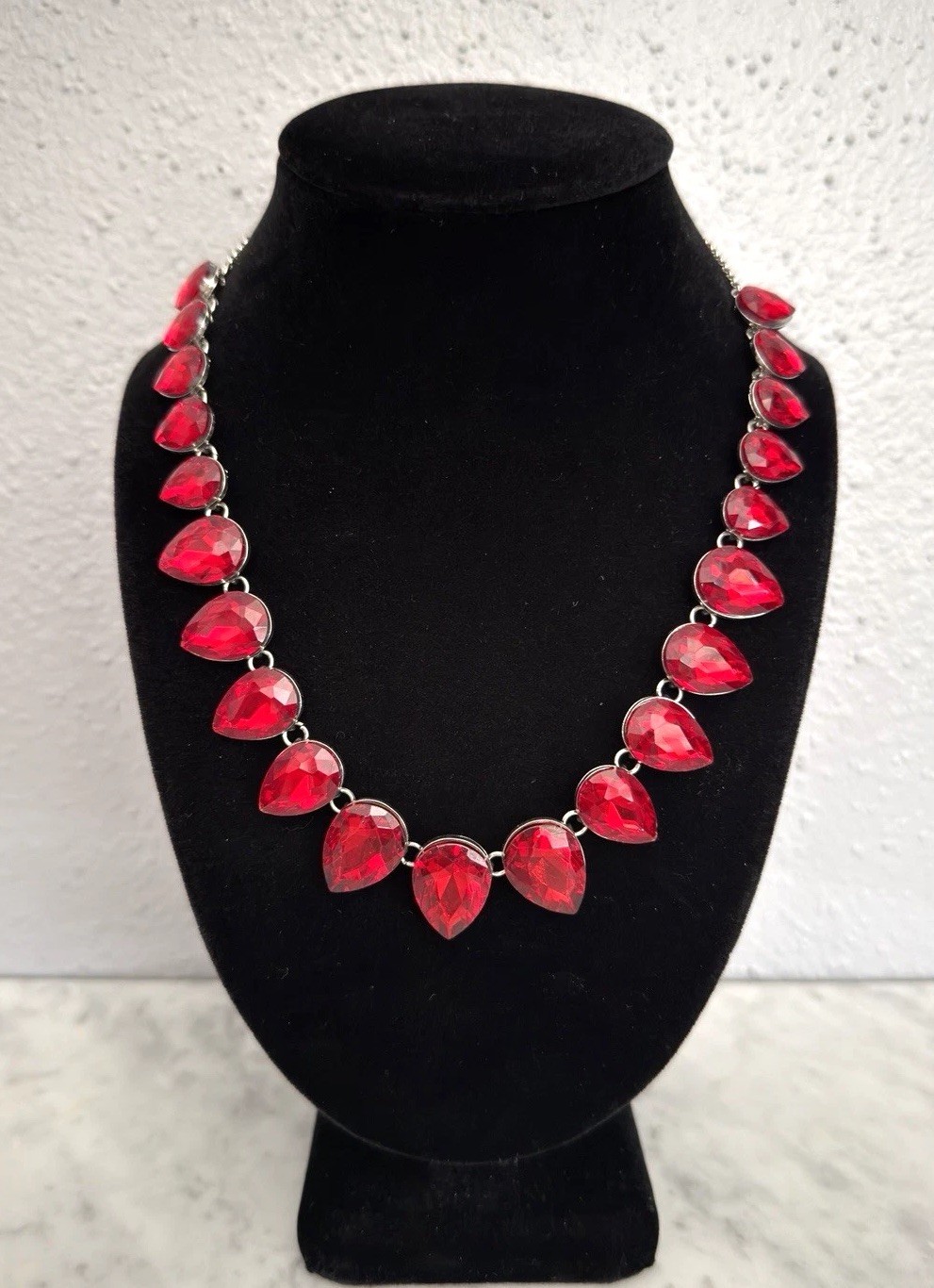 Unsigned Silver Tone Chunky Red Crystal Teardrop Fashion Statement Necklace