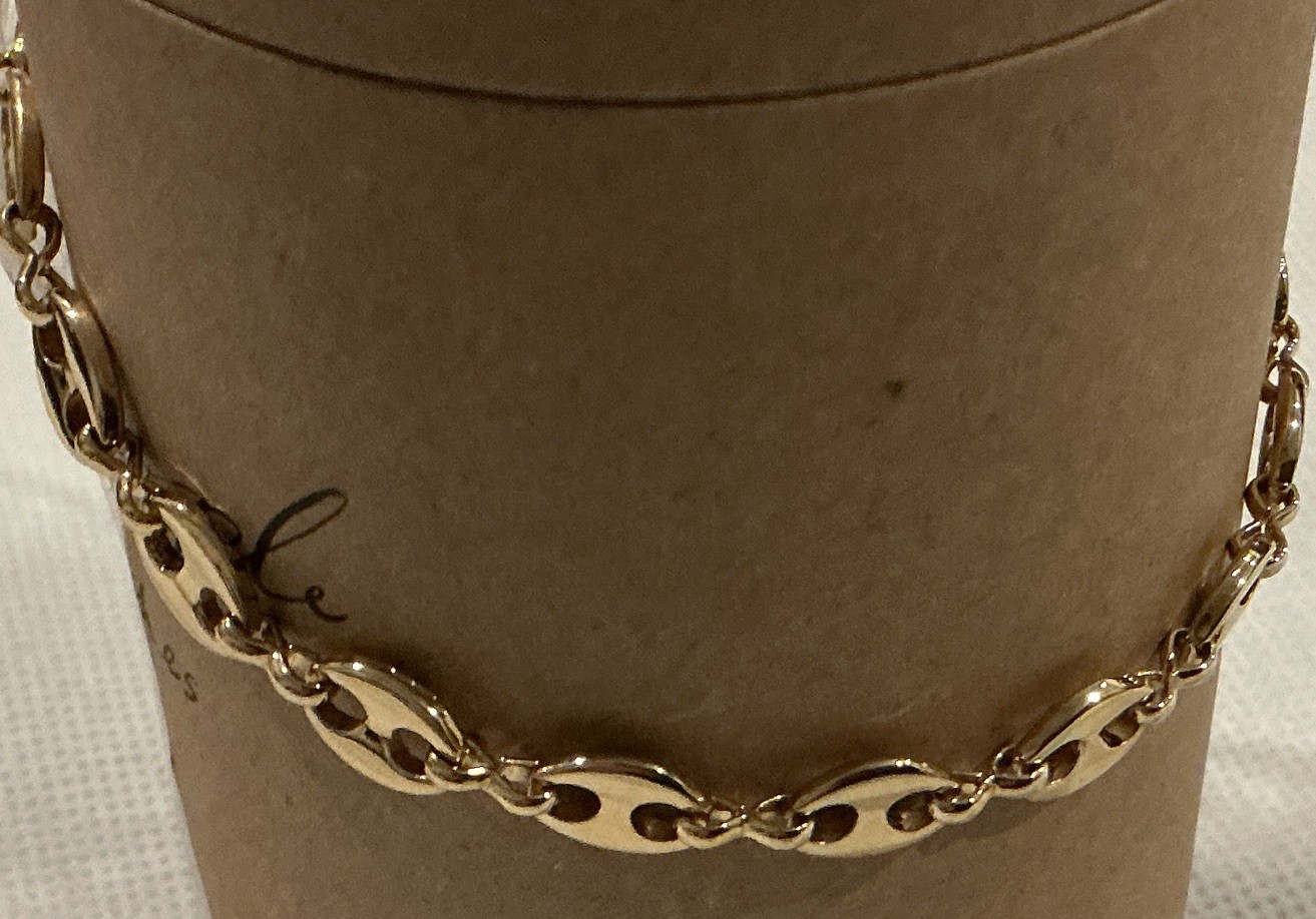 Authentic Givenchy Gold Tone Mariner Oval Link Bracelet 7 inch Box Clasp