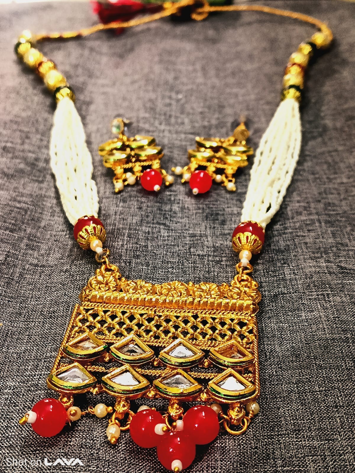 JAYWAR Kundan Pearl Beaded Necklace Set Red Green Gold Tone Ethnic Jewelry