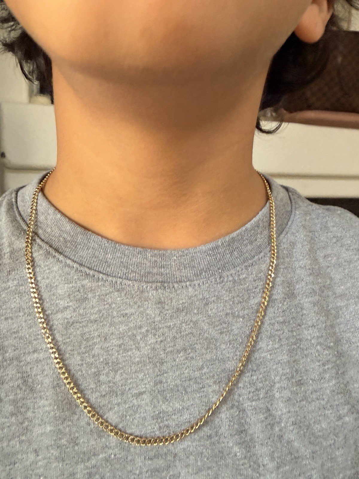 10k solid Gold chain with Lobster Clasp, No Stone, 3 gram /2.5 mm thick and 18in