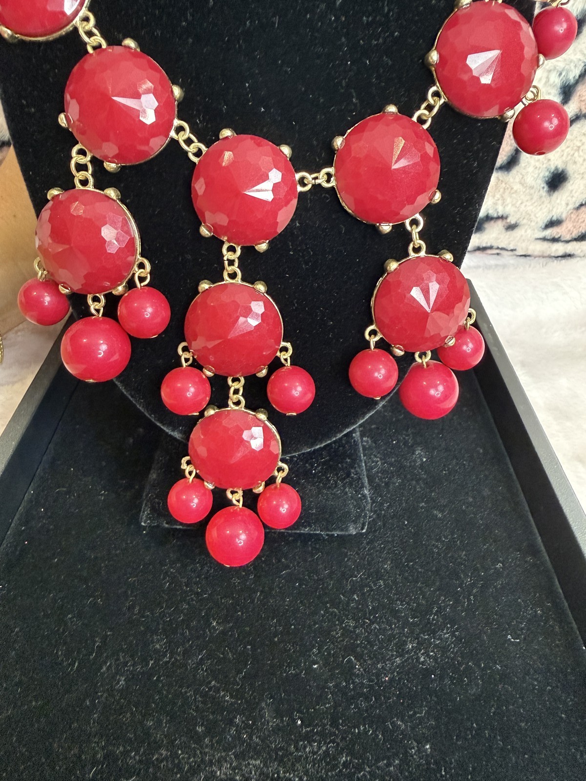 Red Bubble Bib Statement Necklace Earrings Set Gold Tone Chunky Beaded Fashion