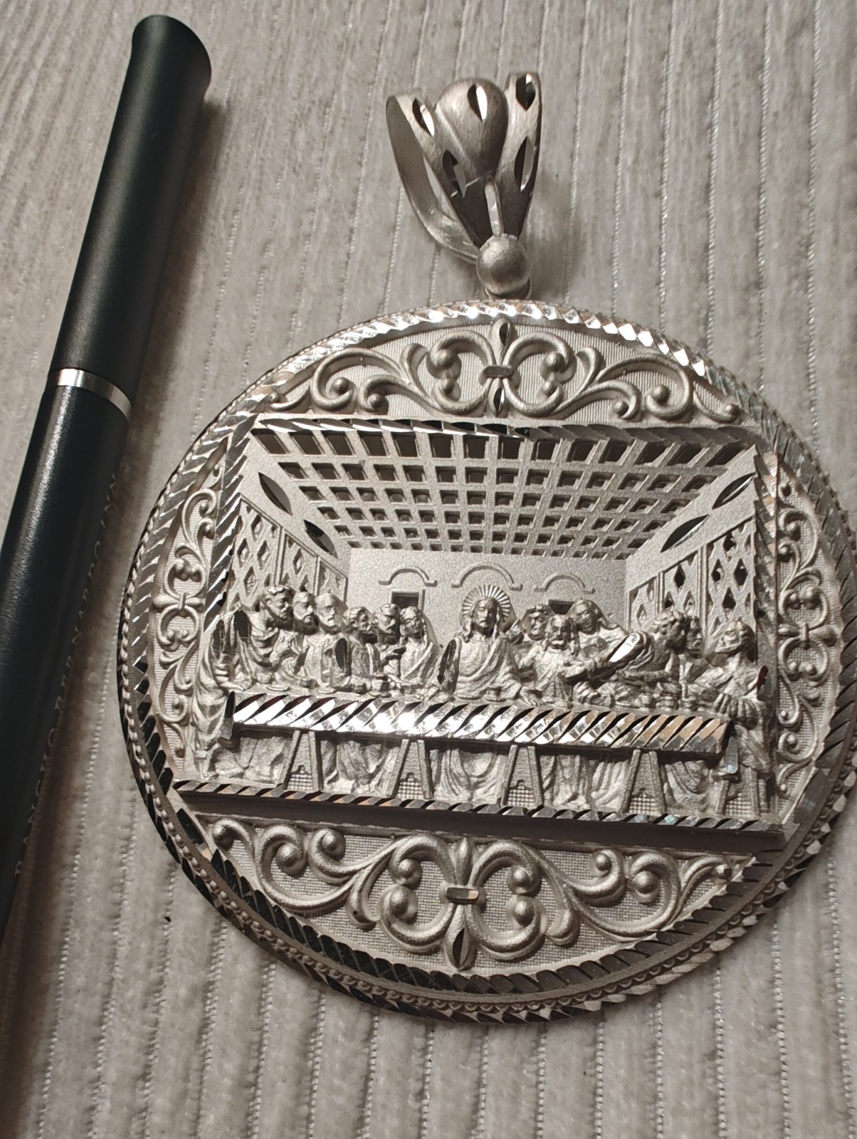 med .925 Round Religious Medal Pendant Medallion Last Supper Design 4″