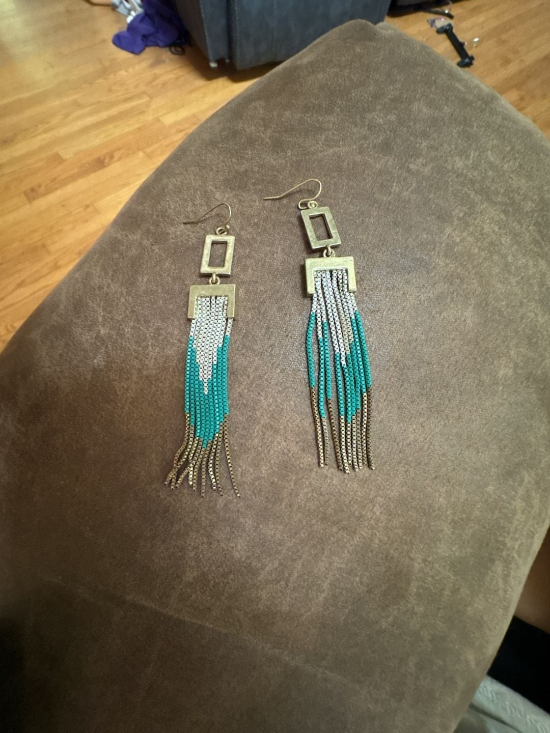 Fun Daisy Rectangle Drop Fringe Chain Earrings in Turquoise and White