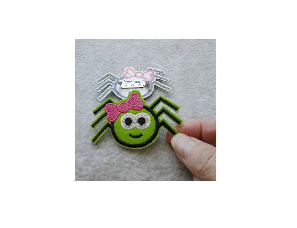 Spider – Pink Bow – Insect – Halloween – Pin Brooch – Jewlery