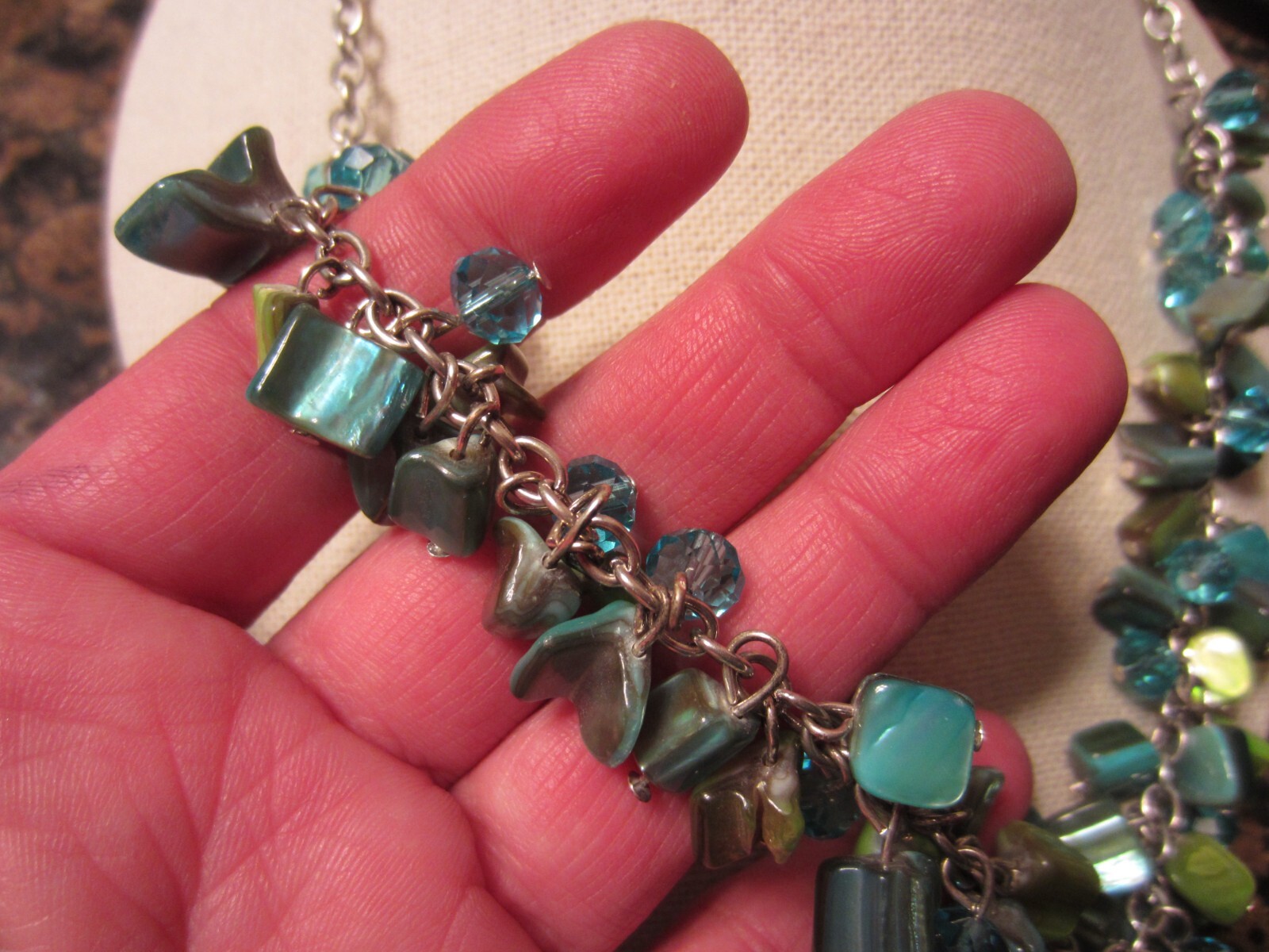 NWT GORGEOUS beaded necklace Apricot Lane Boutique Length 19 inches adjustable