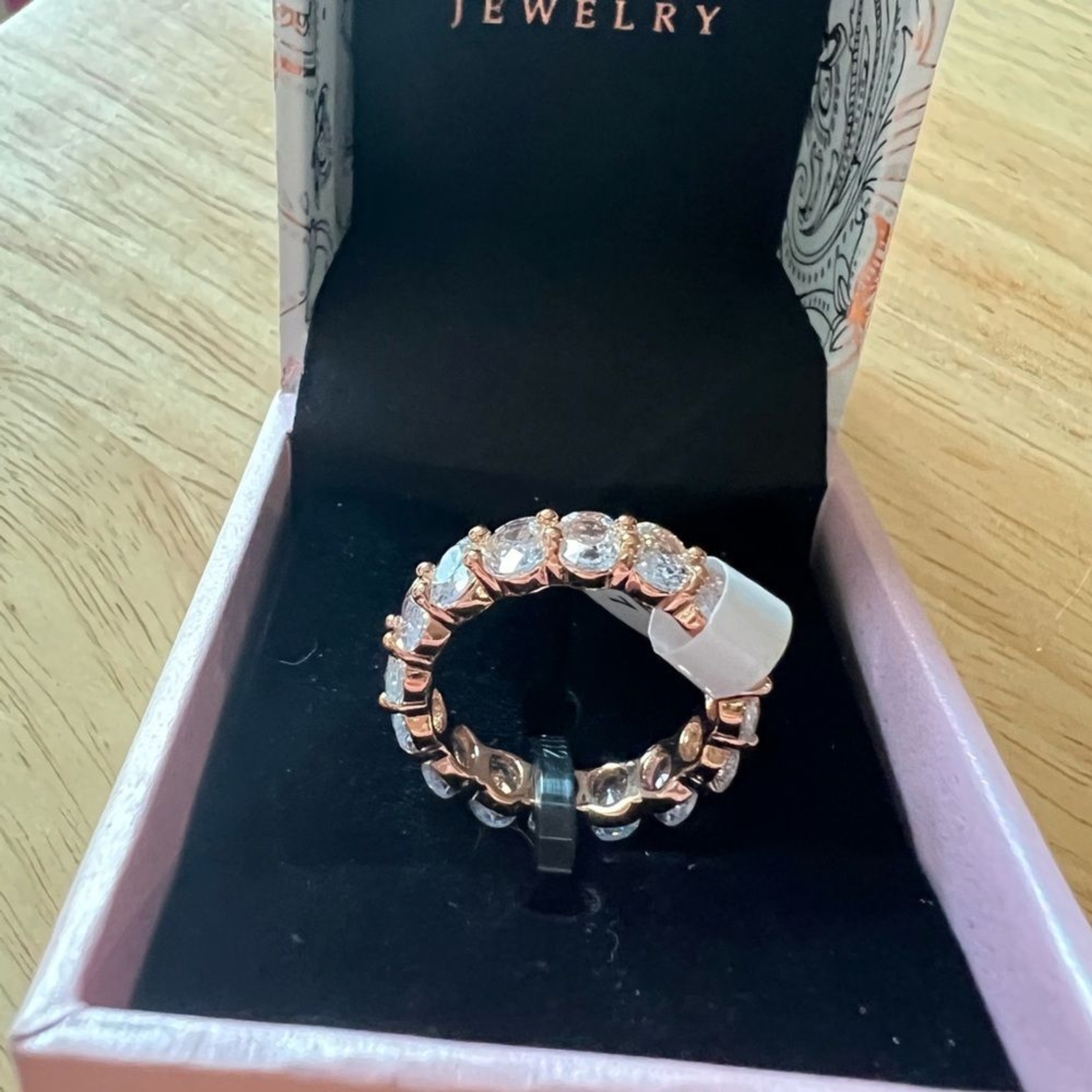 NWT size 7 eternity ring