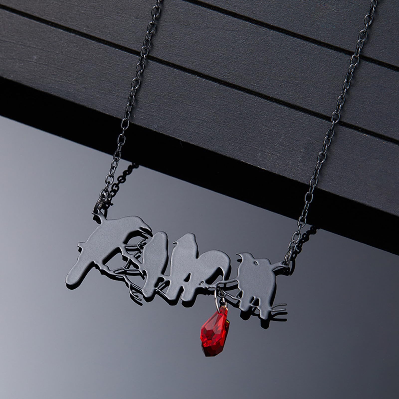 Halloween Crow Necklace for Women Vintage Gothic Black Crow Pendant Necklace Bla