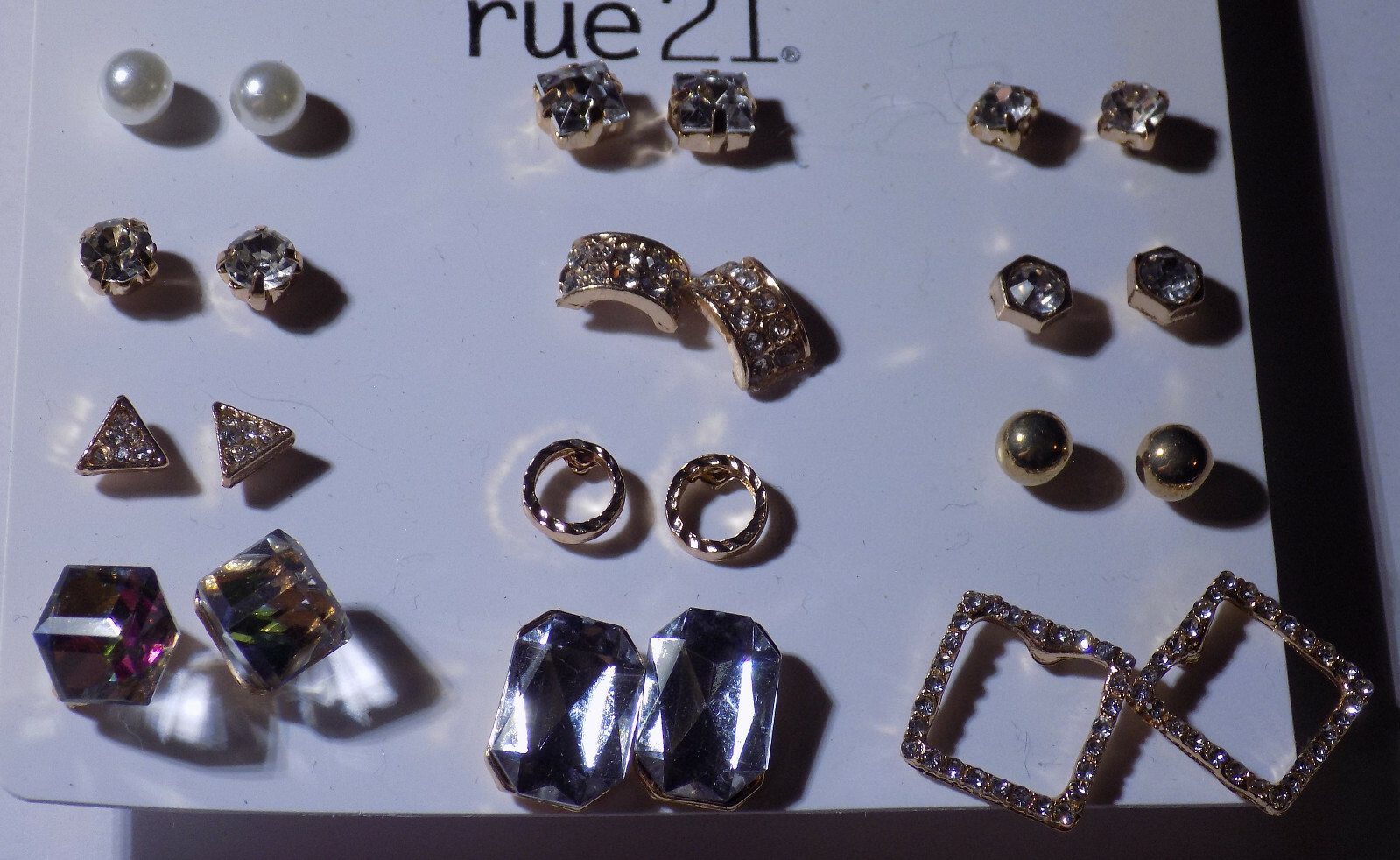 RUE 21 Pierced Stud Earrings 12 Pair (179)
