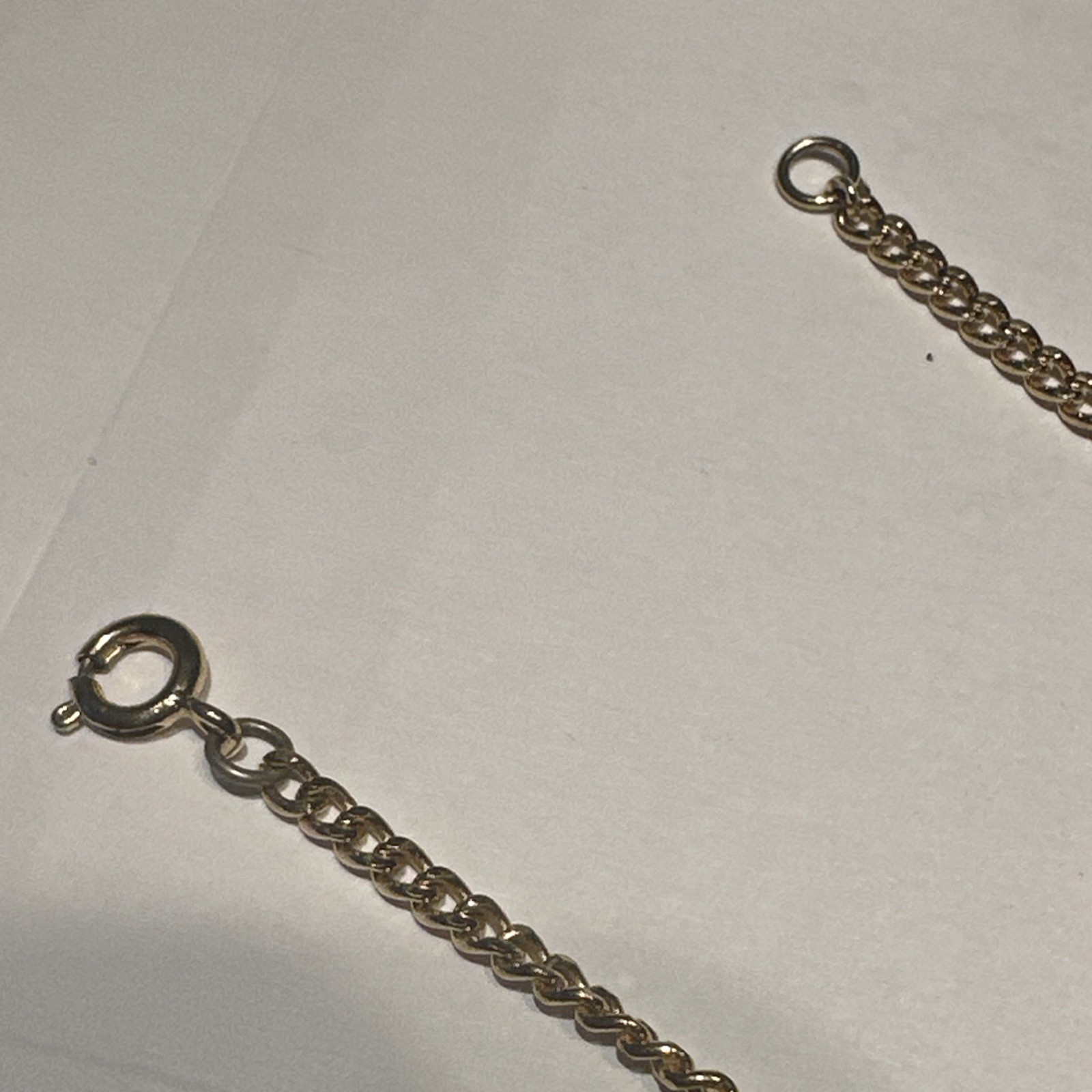Eagle On Chain Gold Color Not Sure Of Metal 19 In Chain