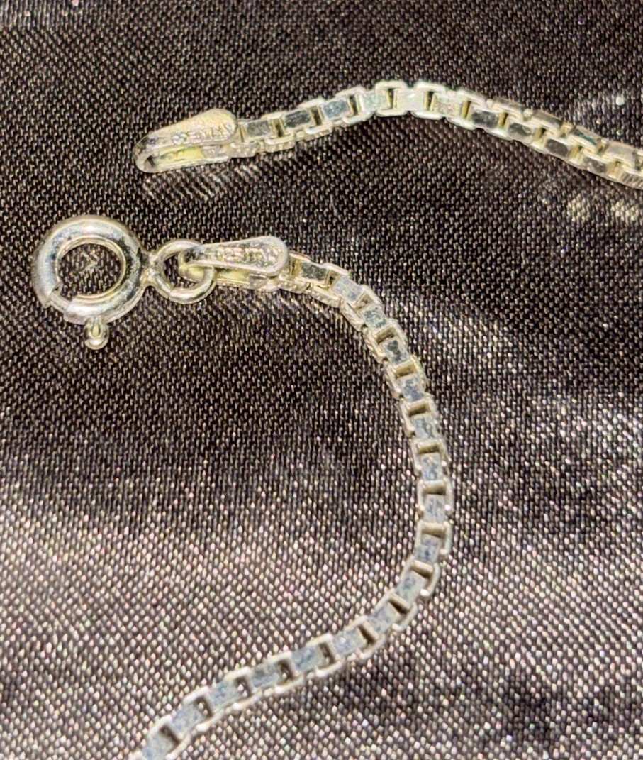 Silver Tone Metal Box Chain Necklace, Spring Ring Clasp, No Stone