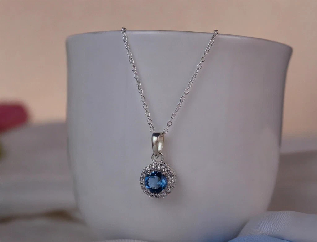 Natural London Blue Topaz Pendant Sterling Sliver Luxurious Jewelry With Chain