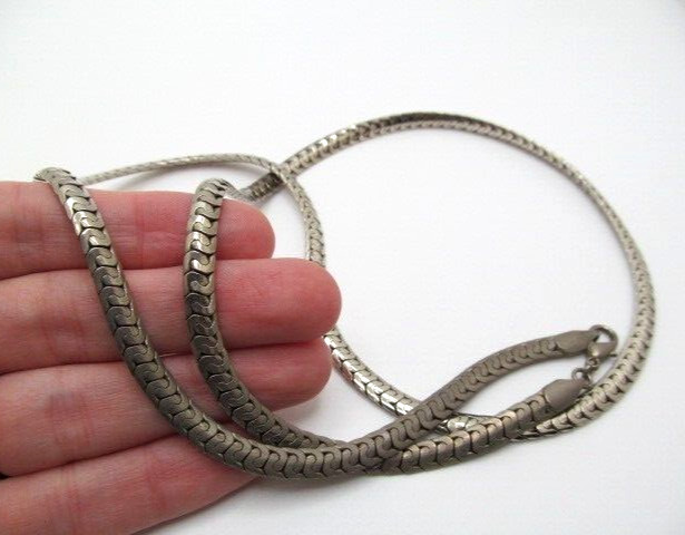 Vintage Heavy Silver Tone Wide 5.8mm Omega Chain Necklace 30 Inch