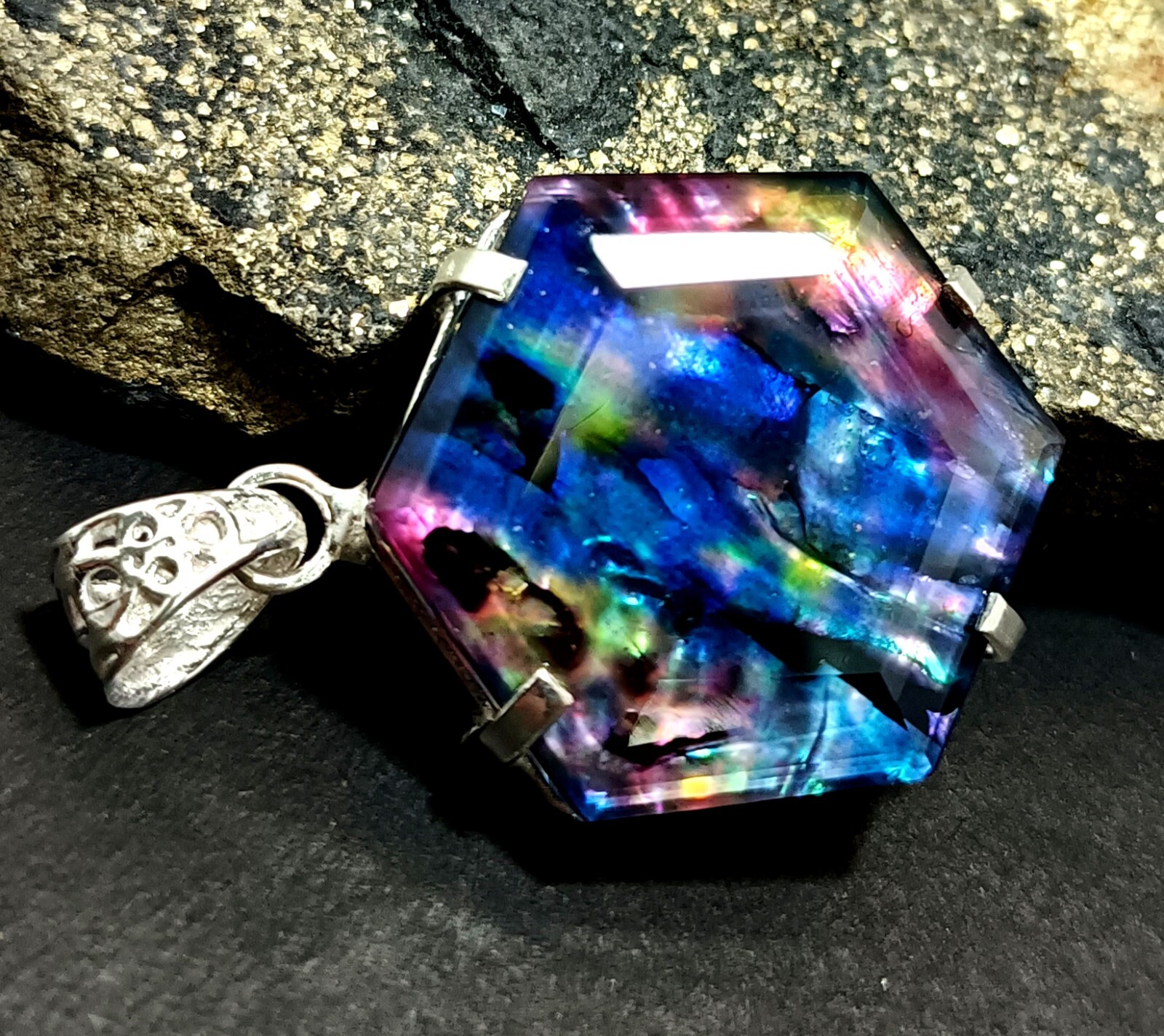 Certified 65.95 Ct Natural Ammolite 925 Solid Silver Hexagon Pendant Gemstone