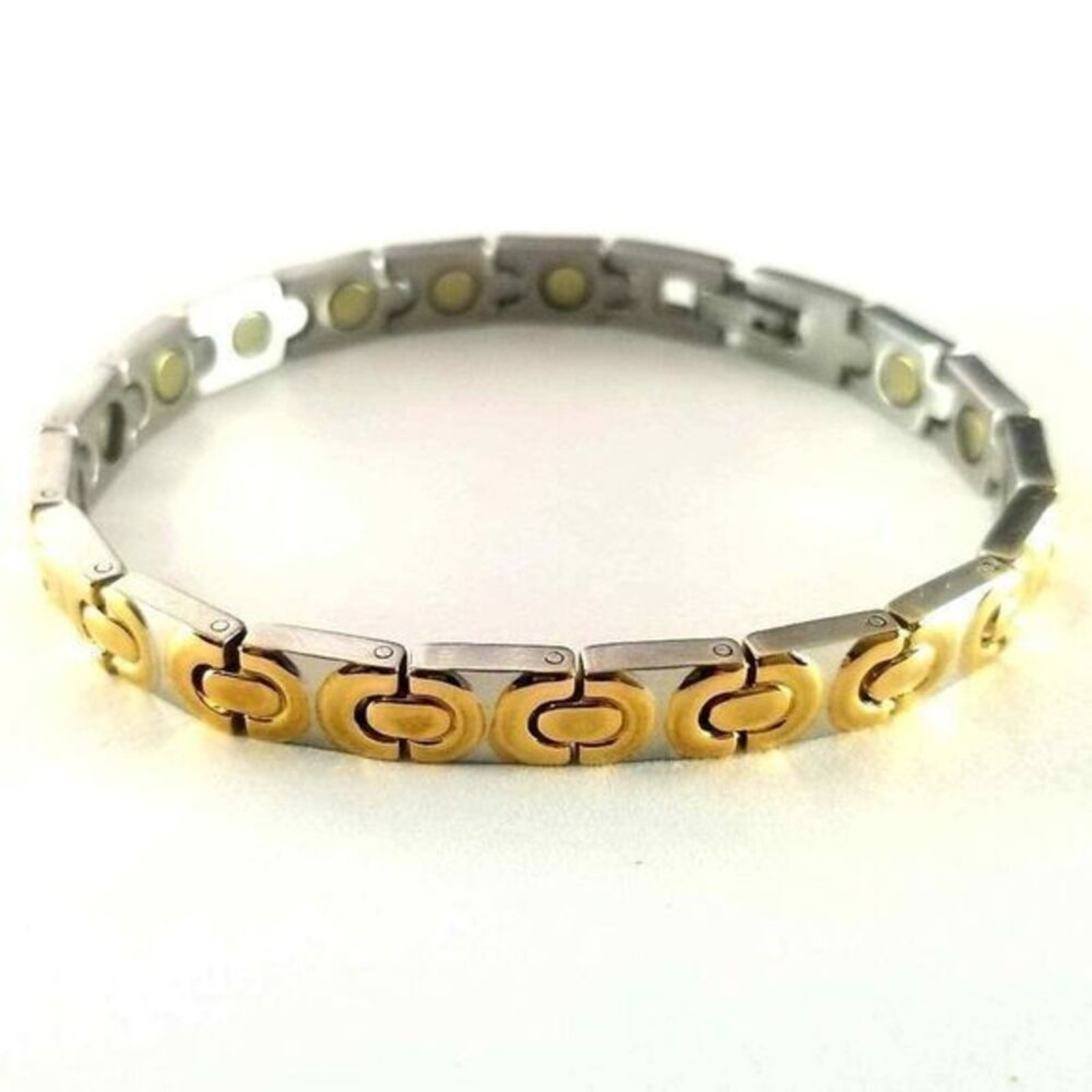 Women’s 316L stainless steel silver gold magnetic‎ bracelet. 7.5 inches