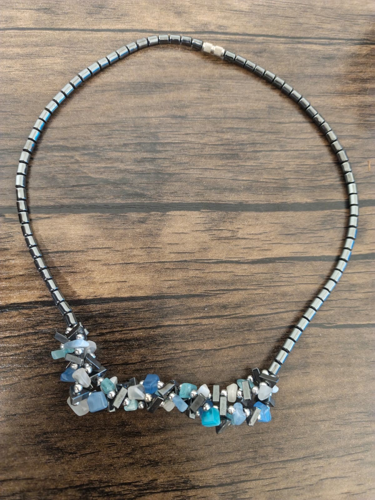 Modern Elegant Bead Necklace Unique Blue and Metallic Design for Daily Wear