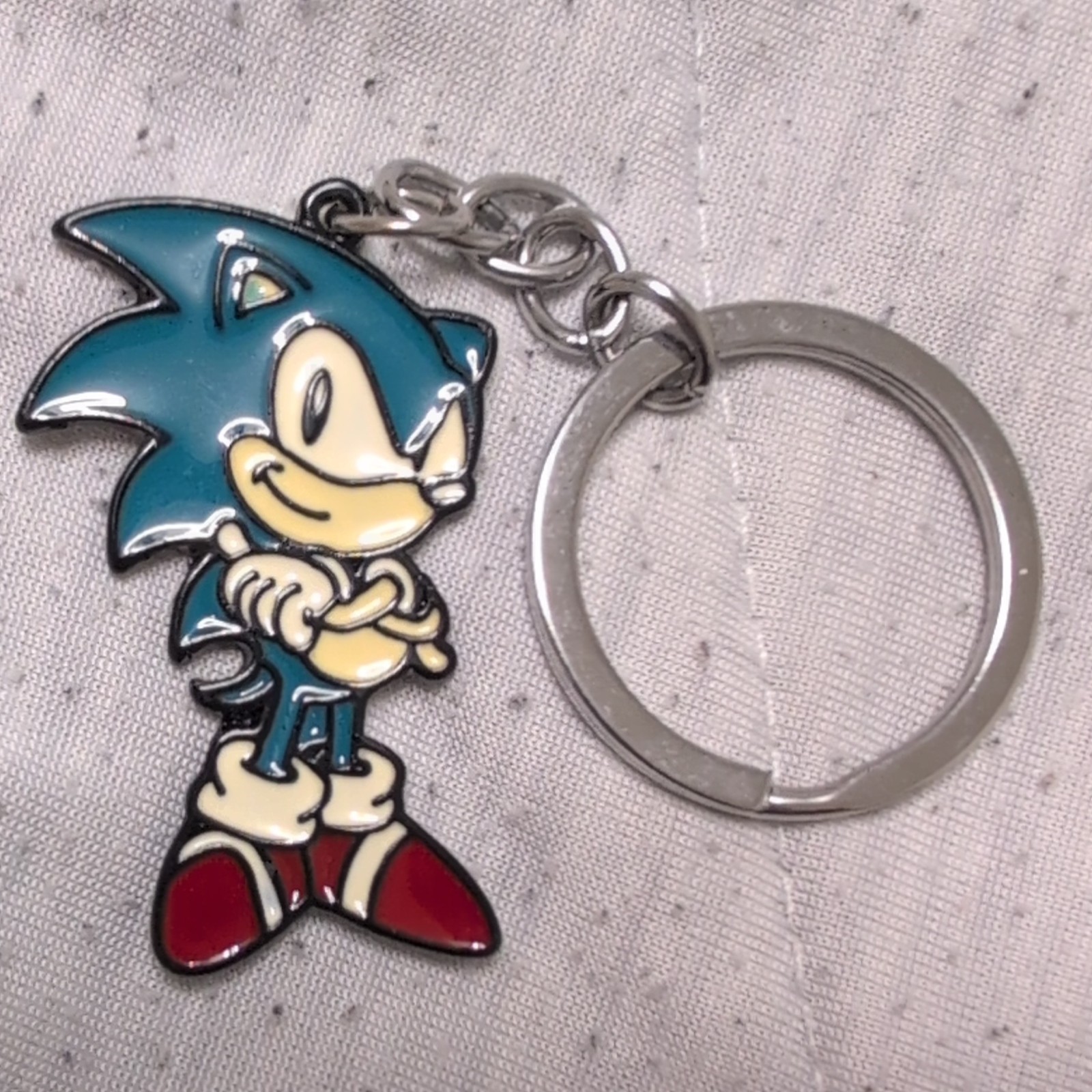 Sonic The Hedgehog Keychain Metal & Enamel Almost 2 Inches Tall 🔥