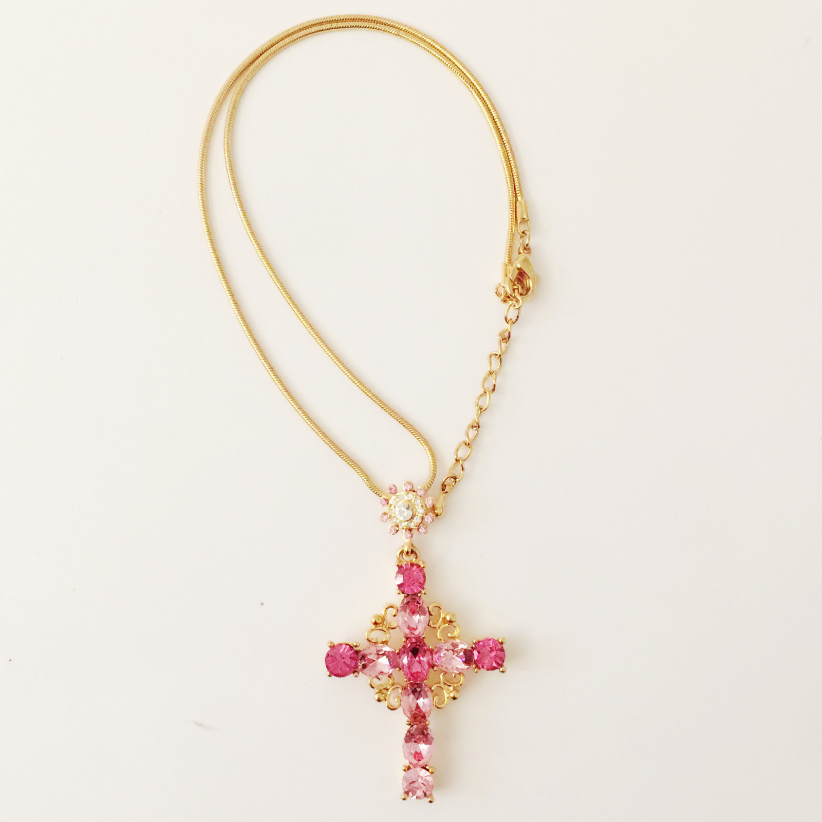 New Pink Clear Crystal Round Holly Cross Charm Chain Good Fortune Necklace N1459