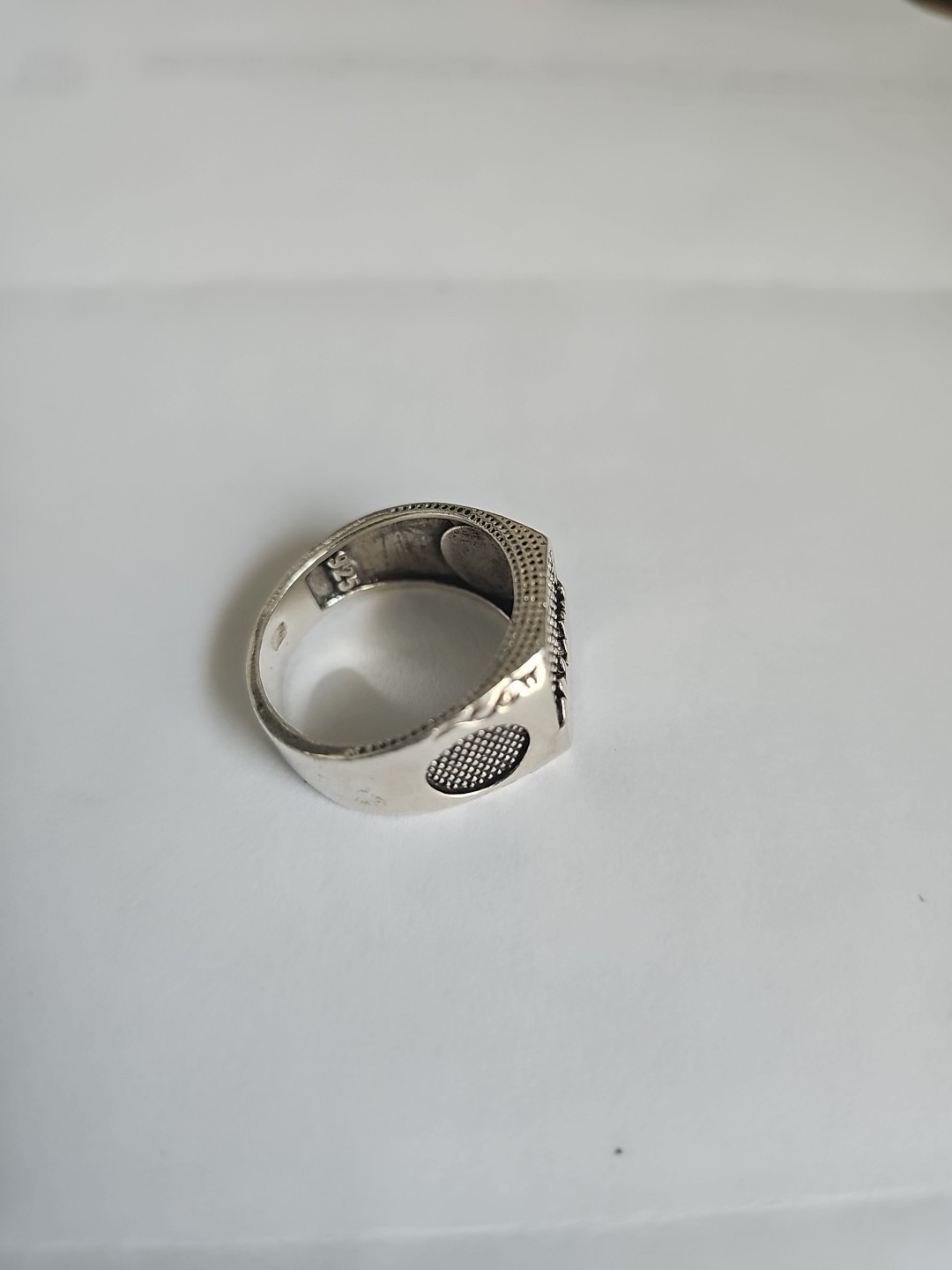 Vintage .925 Sterling Silver Ring With Stones