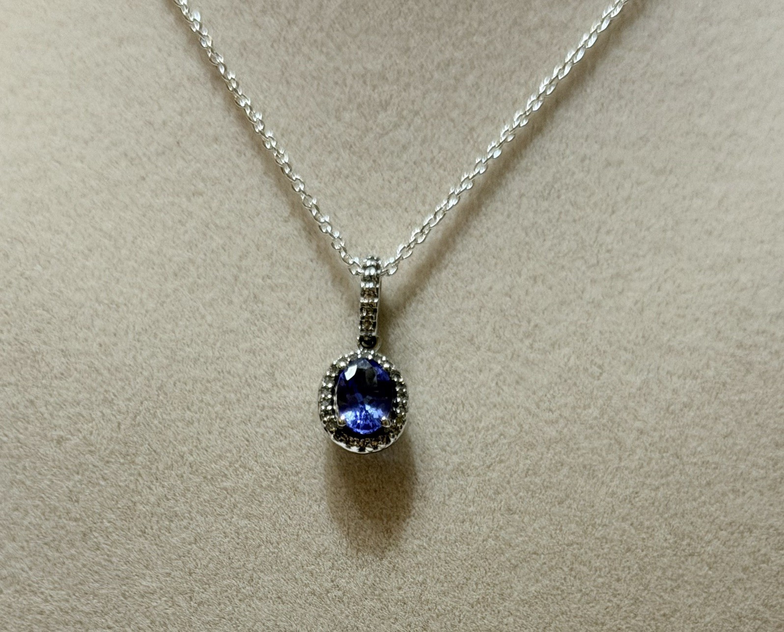 Tanzanite Effy Estate 14k White Gold Diamond Halo Stamped BH Oval Cut Pendant