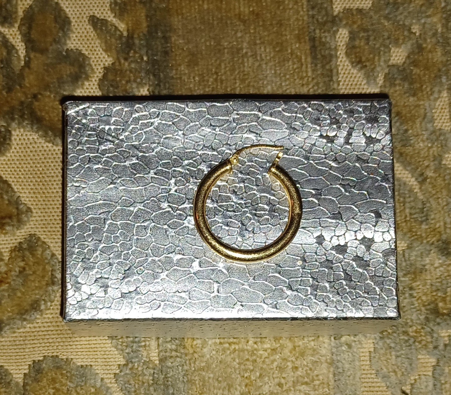 ONE (1) SINGLE INDIVIDUAL 14k SOLID GOLD 1″ HOOP EARRING…..SEE DESCRIPTION