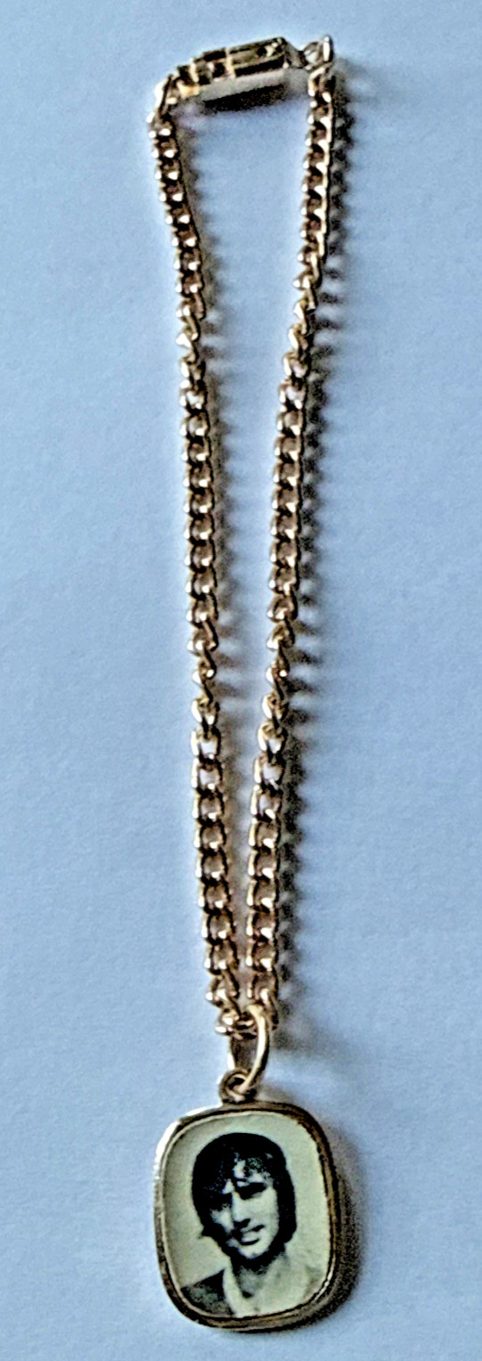 1970’s George Best, Manchester United – Original Gold Tone Bracelet & Pendant