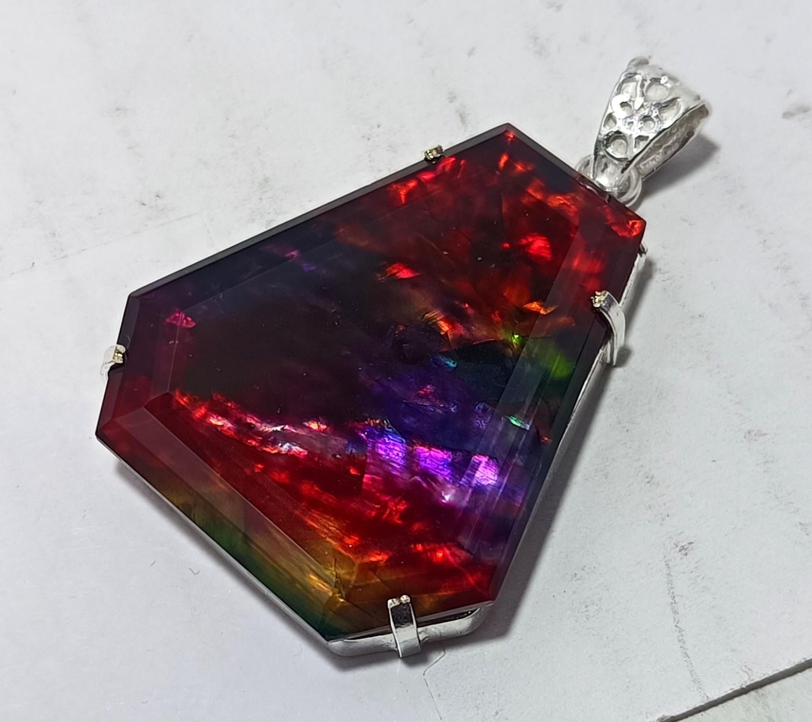 Certified 97.40 Ct Natural Ammolite 925 Solid Silver Rainbow Pendant Gemstone