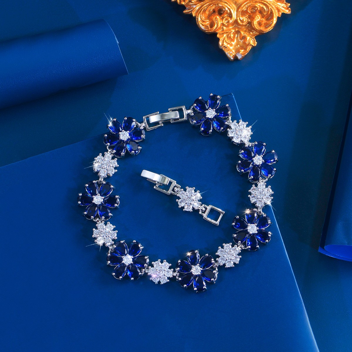 Wedding Cubic Zirconia Pretty Flower Bracelet Silver Plated Women Party Jewelry