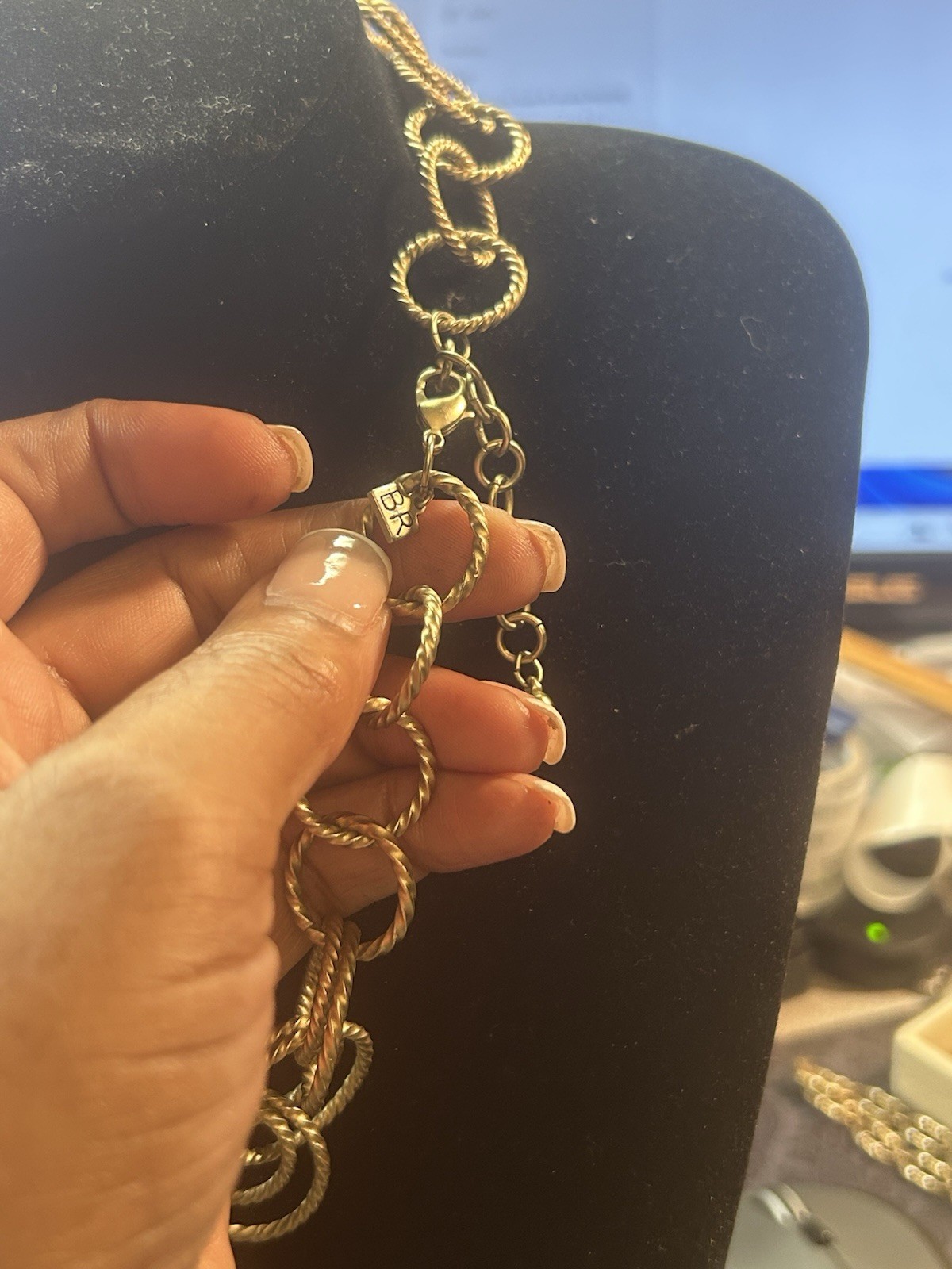 Banana Republic Double Link Statement Necklace Brushed Gold Textured Chain 18″