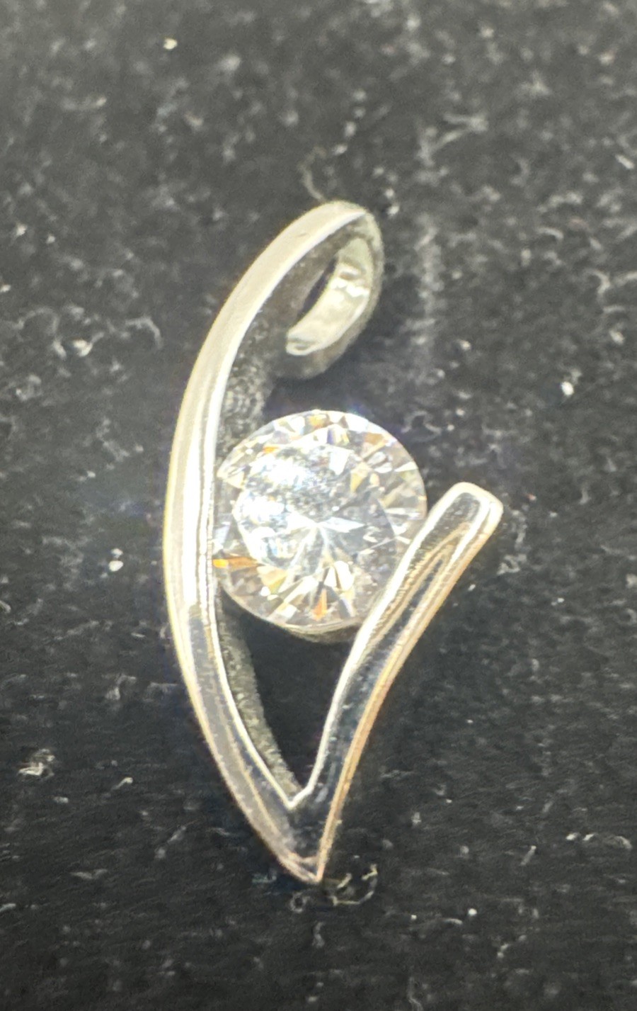 ATI 925 Sterling Silver Solitaire CZ Round Pendant Thailand Vintage 4g