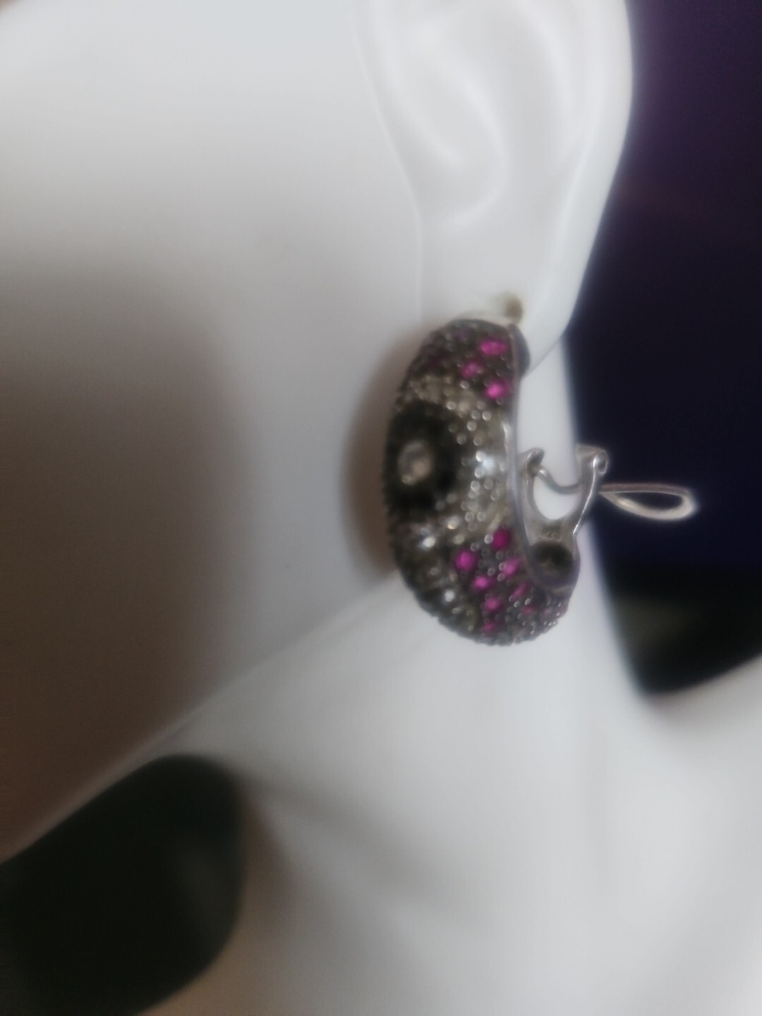 Designer 925 Sterling Silver Red Black CZ Omega Back Earrings 1″ NWOT