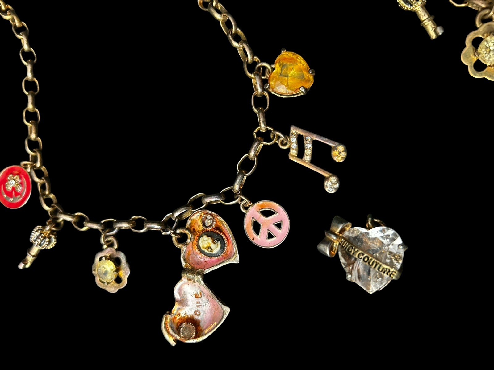 VTG Juicy Couture 7 Charms Necklace & Bracelet Set Hearts Peace Music Note READ