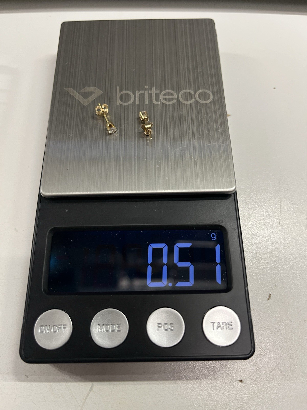 Vintage 14k Yellow Gold 3mm Rd Cubic Zerconia Studs Earrings W/stamps