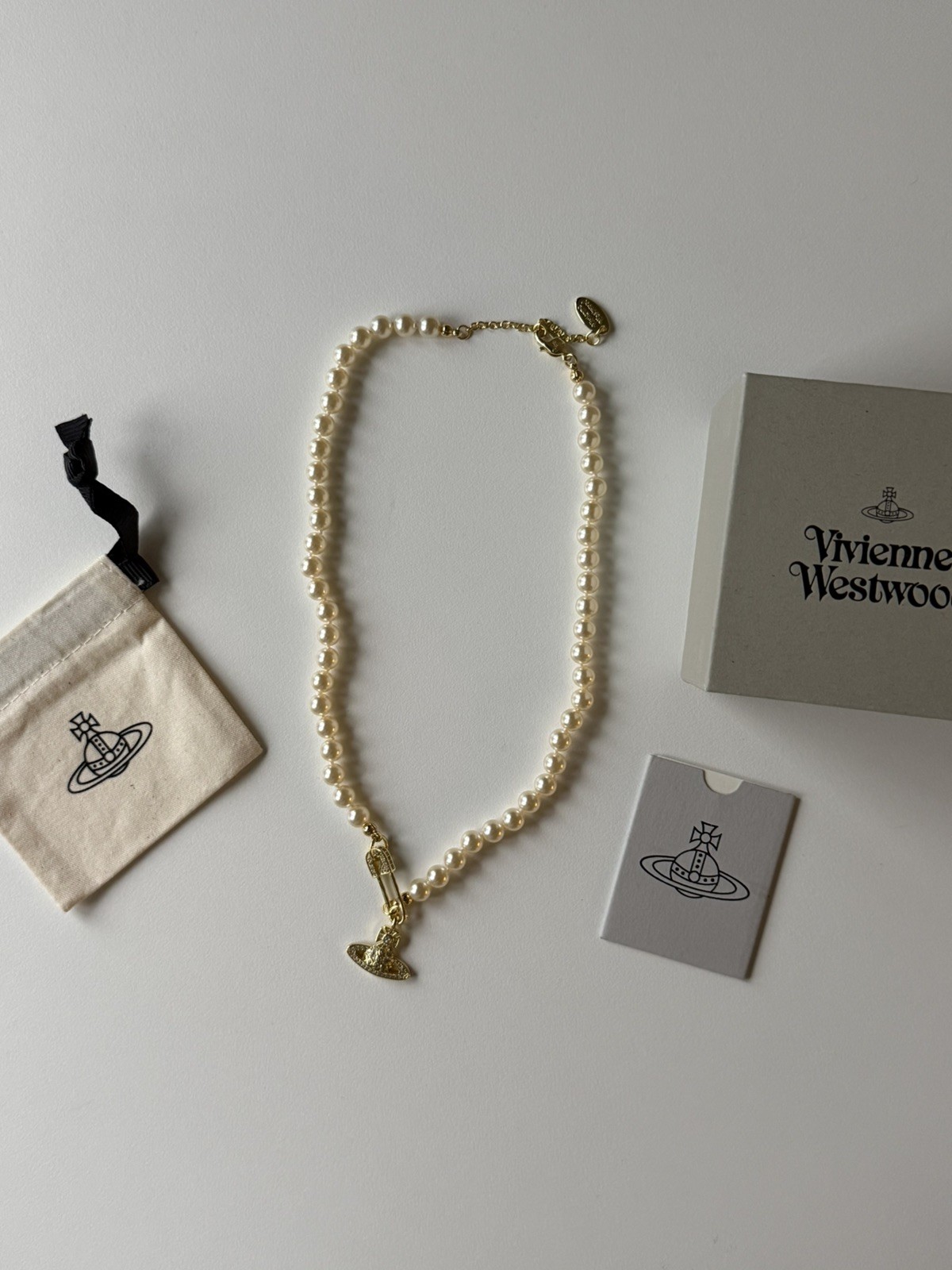 VW Lucrece Pearl Necklace – Gold