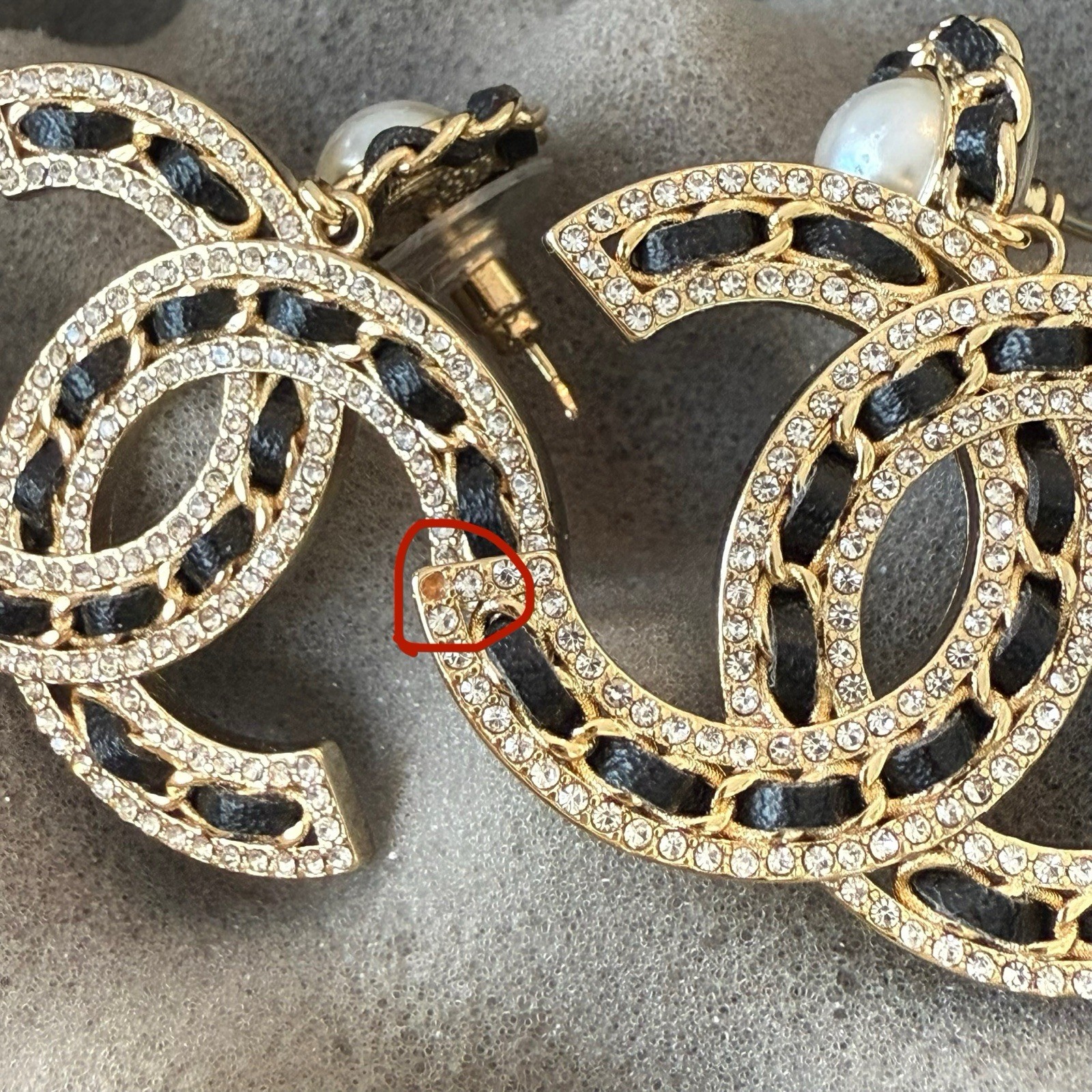 CHANEL CC Logos Round Leather Dangle Pearl Earrings Gold Tone Auth w/Box