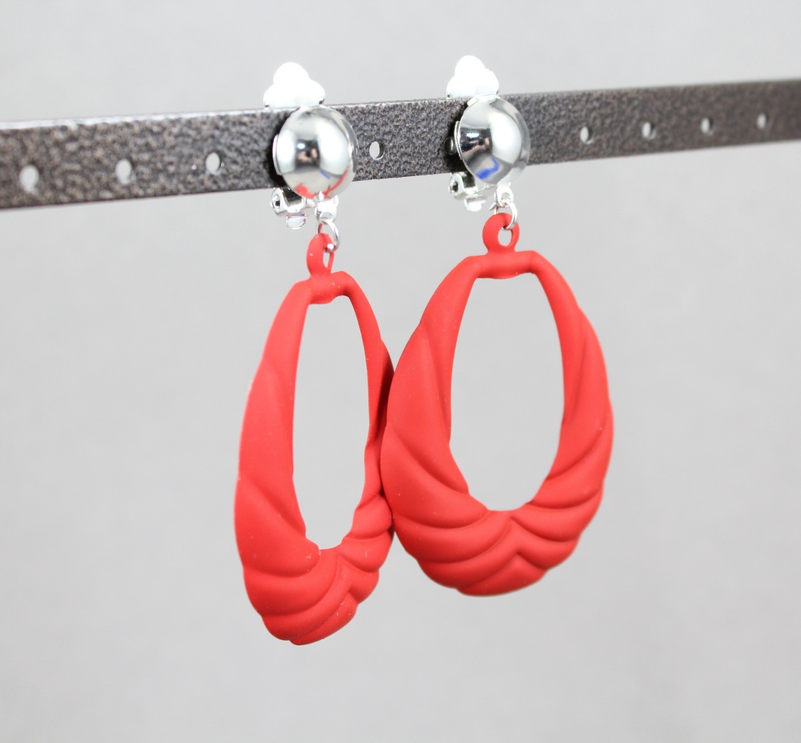 Red oval teardrop Clip On earrings pendant clips 2.75″ long lightweight