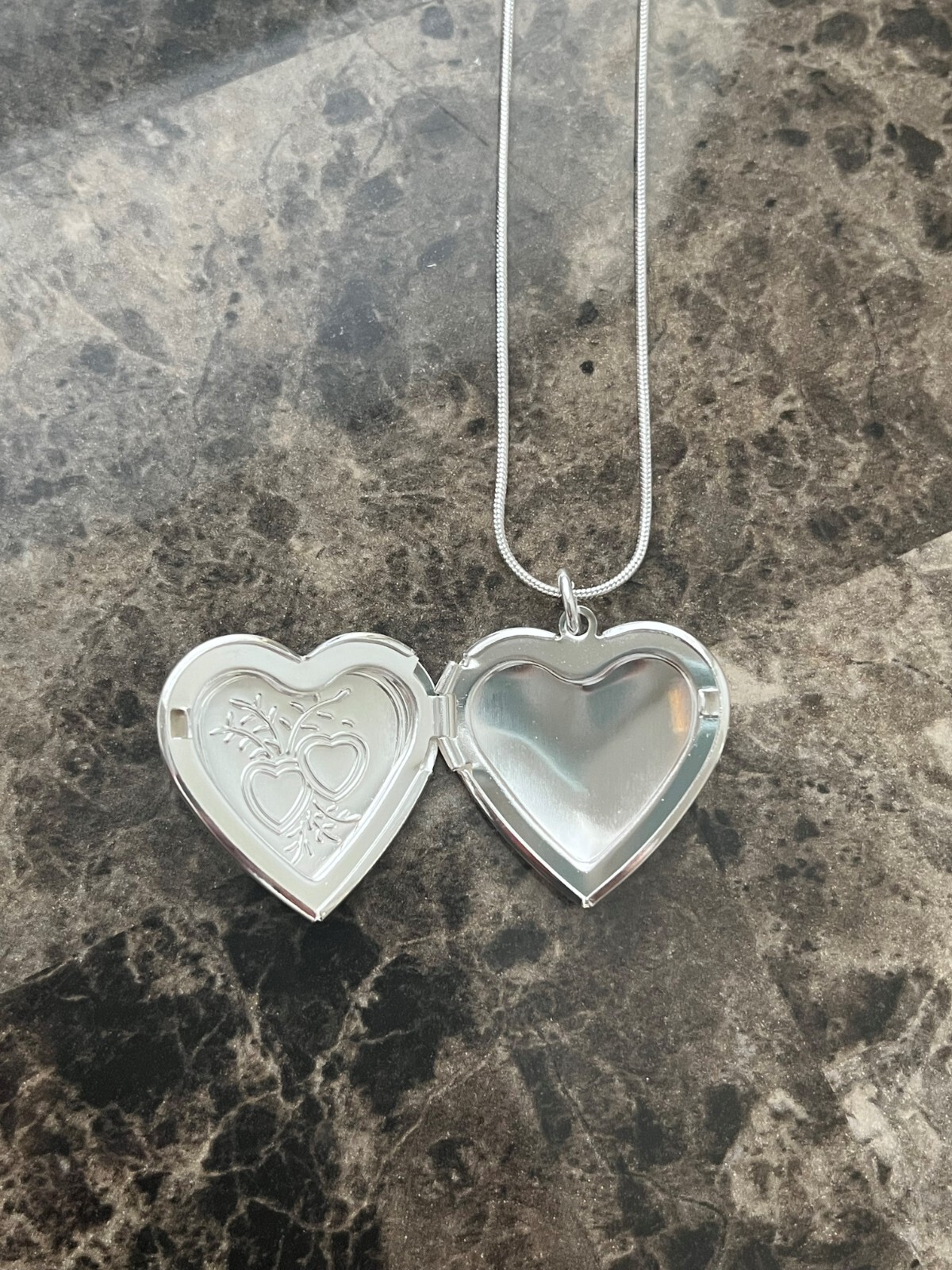 ❤️ 925 Sterling Silver Heart Shape Locket Necklace (Pendant + Chain)
