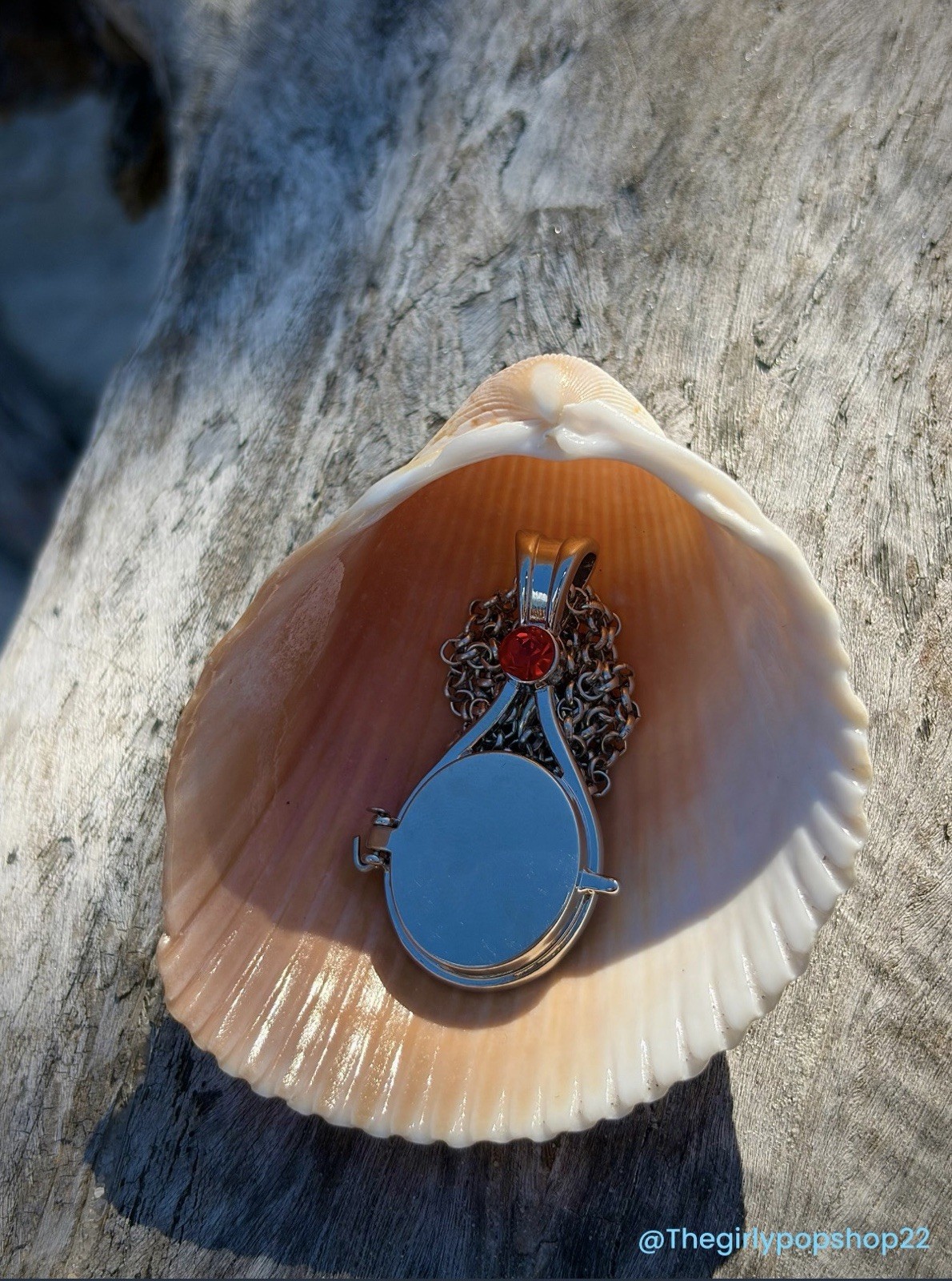 Moon Pool Silver Locket From H20 Just Add Water Cleo Emma Rikki Stones