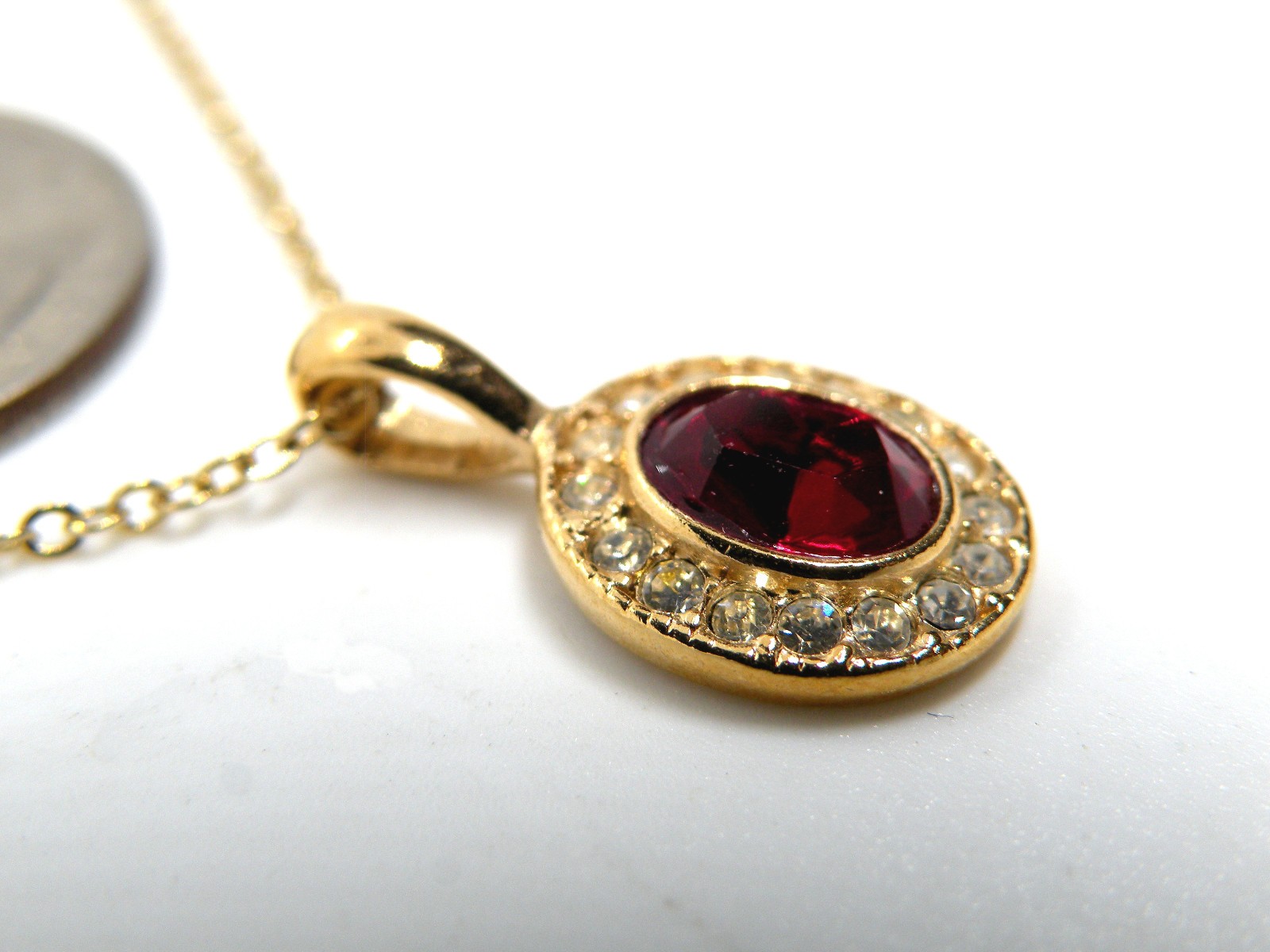 Red Roman Signed Crystal Oval Gold Tone Pendant Jewelry Necklace Earrings Set