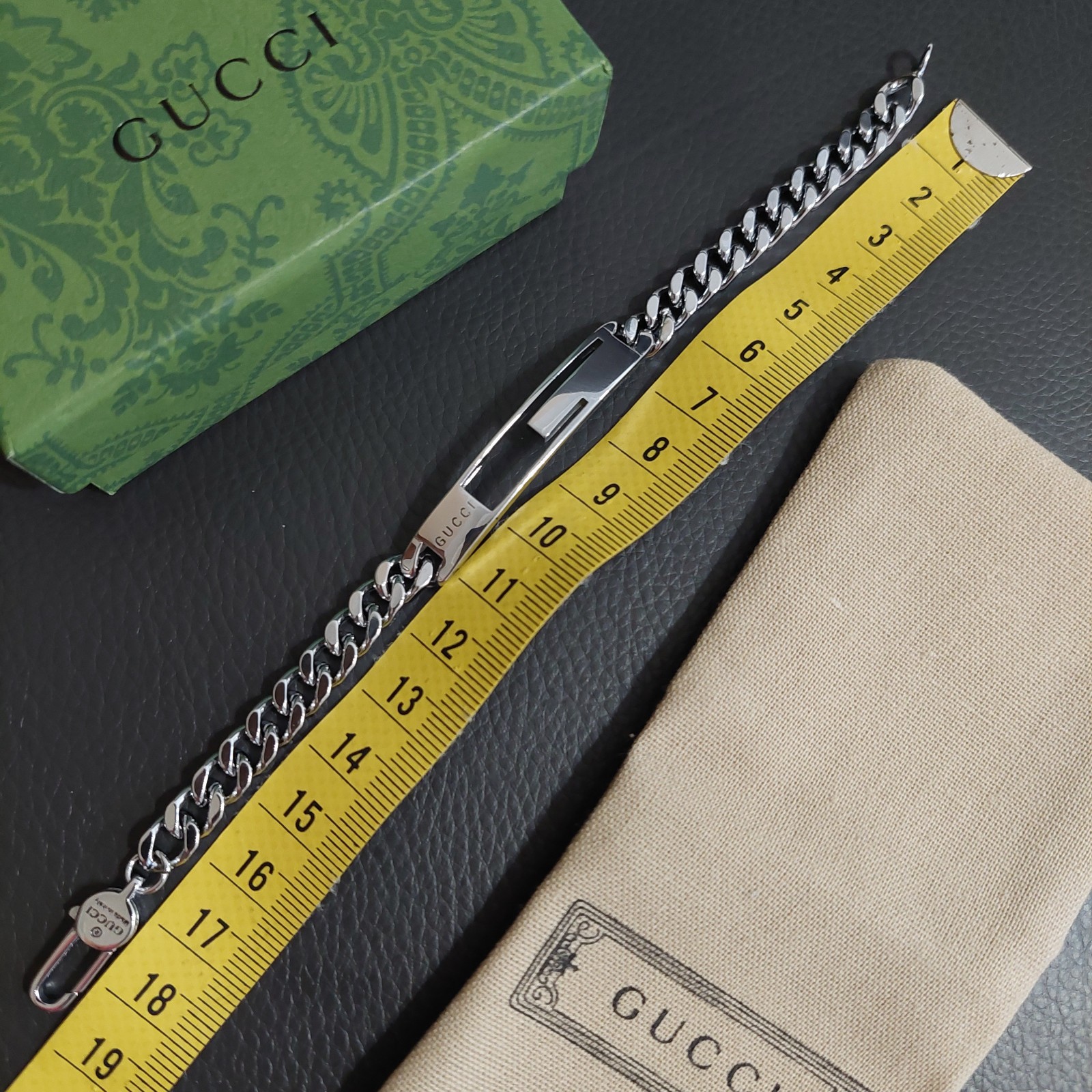 Gucci Silver Cutout G Chain Bracelet 7.5″