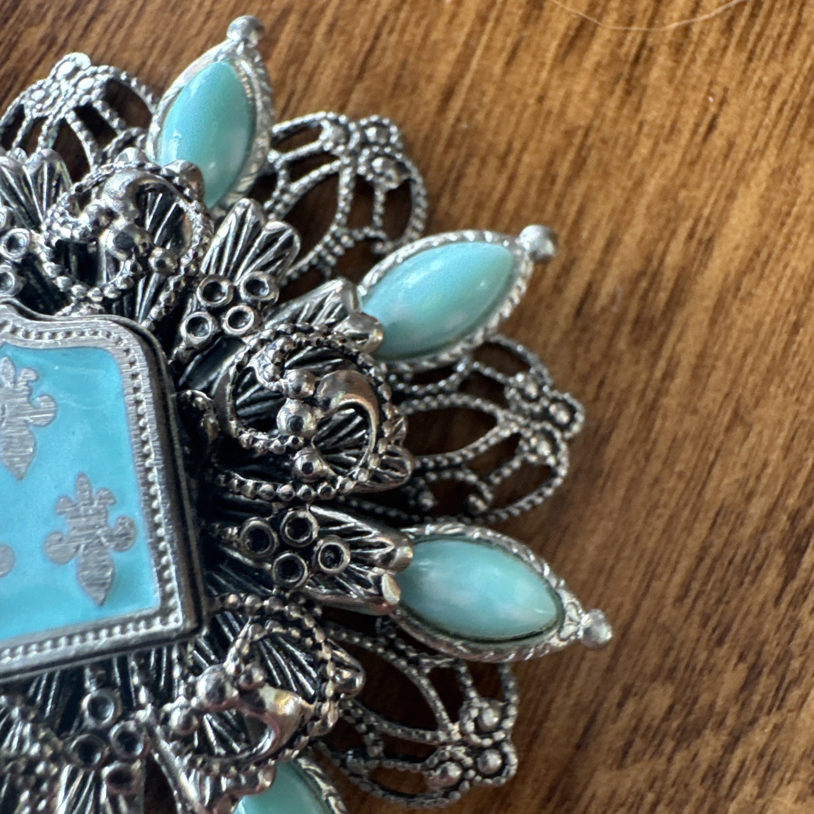 Vintage Necklace Filigree Pendant Silver Tone On Silver Tone 18” Chain