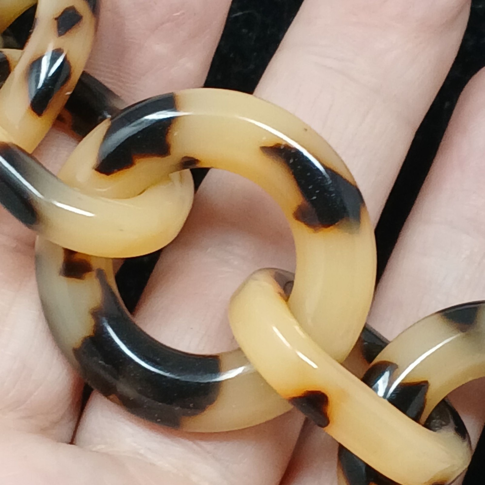 Chunky Blond Tortoise Shell Link Necklace GoldTone Adjustable Chain #J10WP