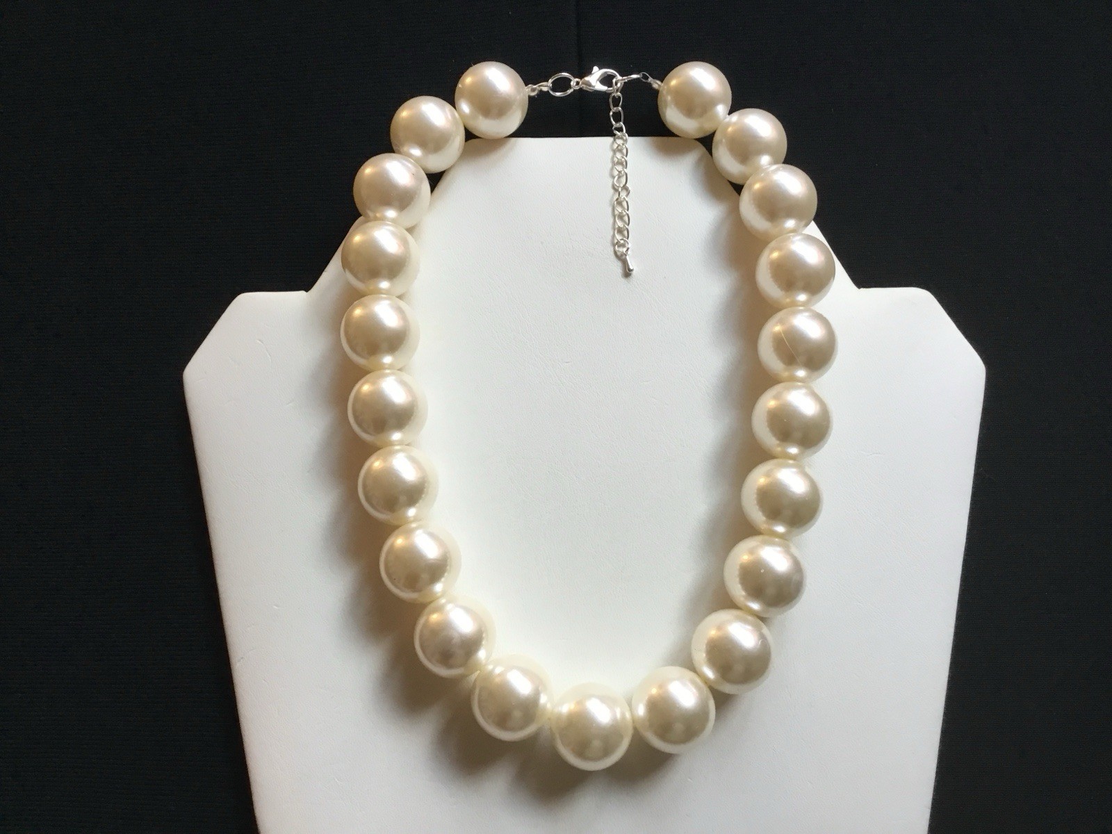 Chunky Cream Pearl Adjustable Choker Necklace
